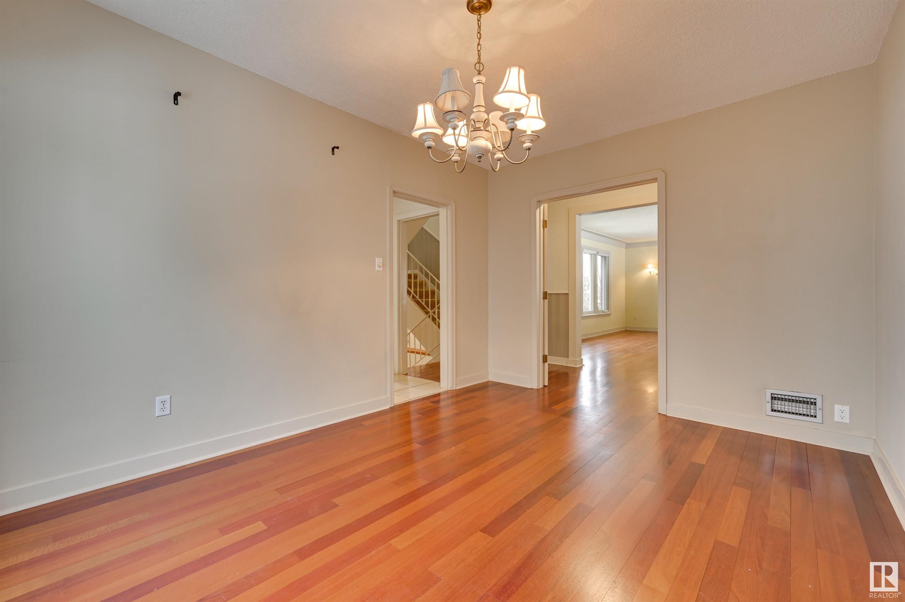      13607 101 AV NW , Edmonton,  ,T5N 0J4 ;  Listing Number: MLS E4420064