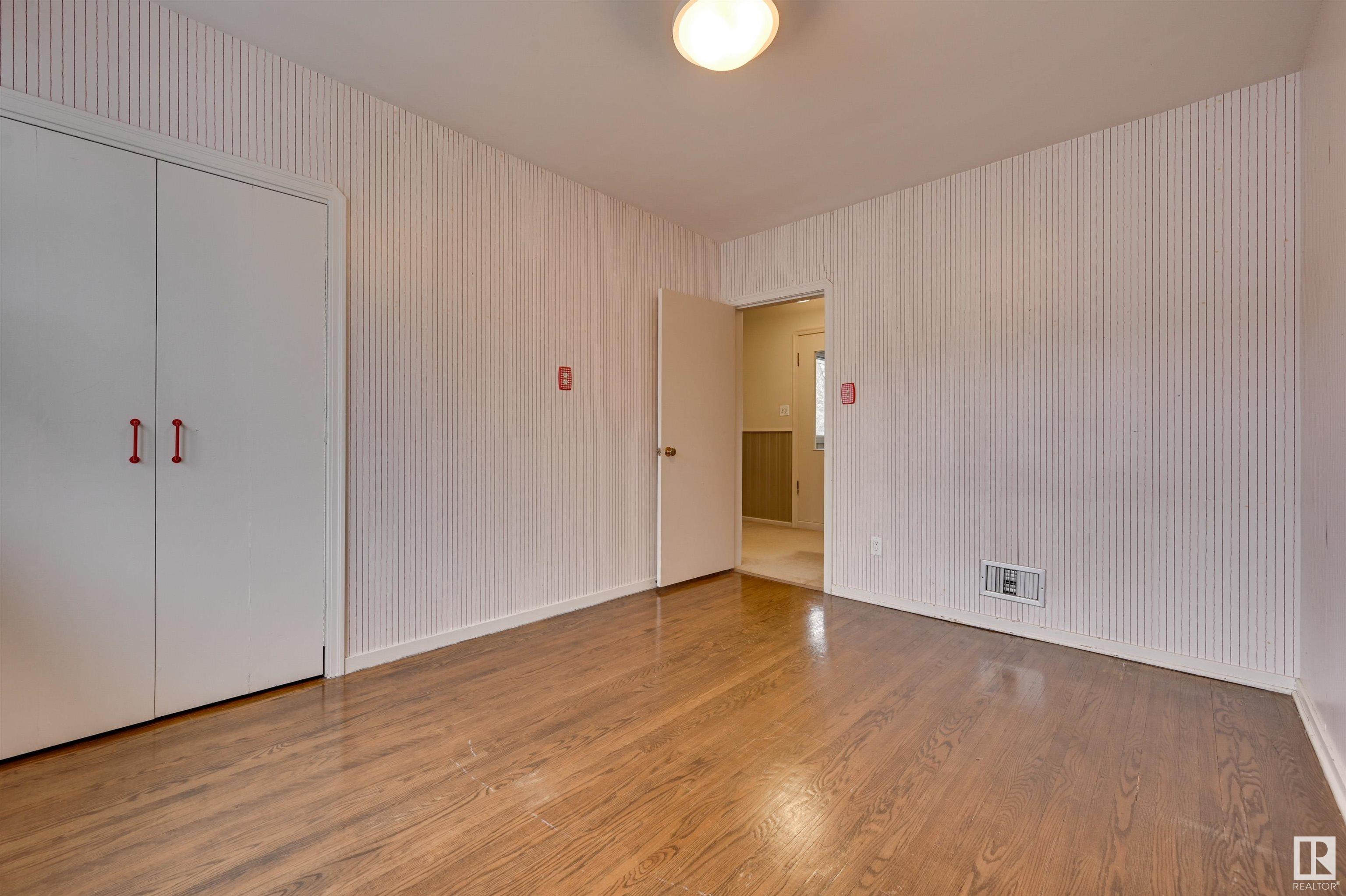      13607 101 AV NW , Edmonton,  ,T5N 0J4 ;  Listing Number: MLS E4420064
