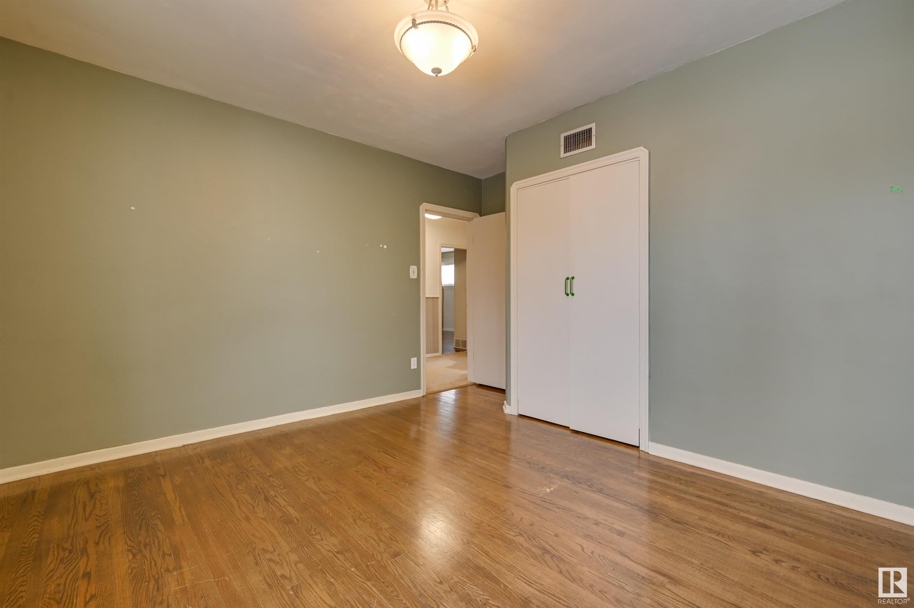      13607 101 AV NW , Edmonton,  ,T5N 0J4 ;  Listing Number: MLS E4420064