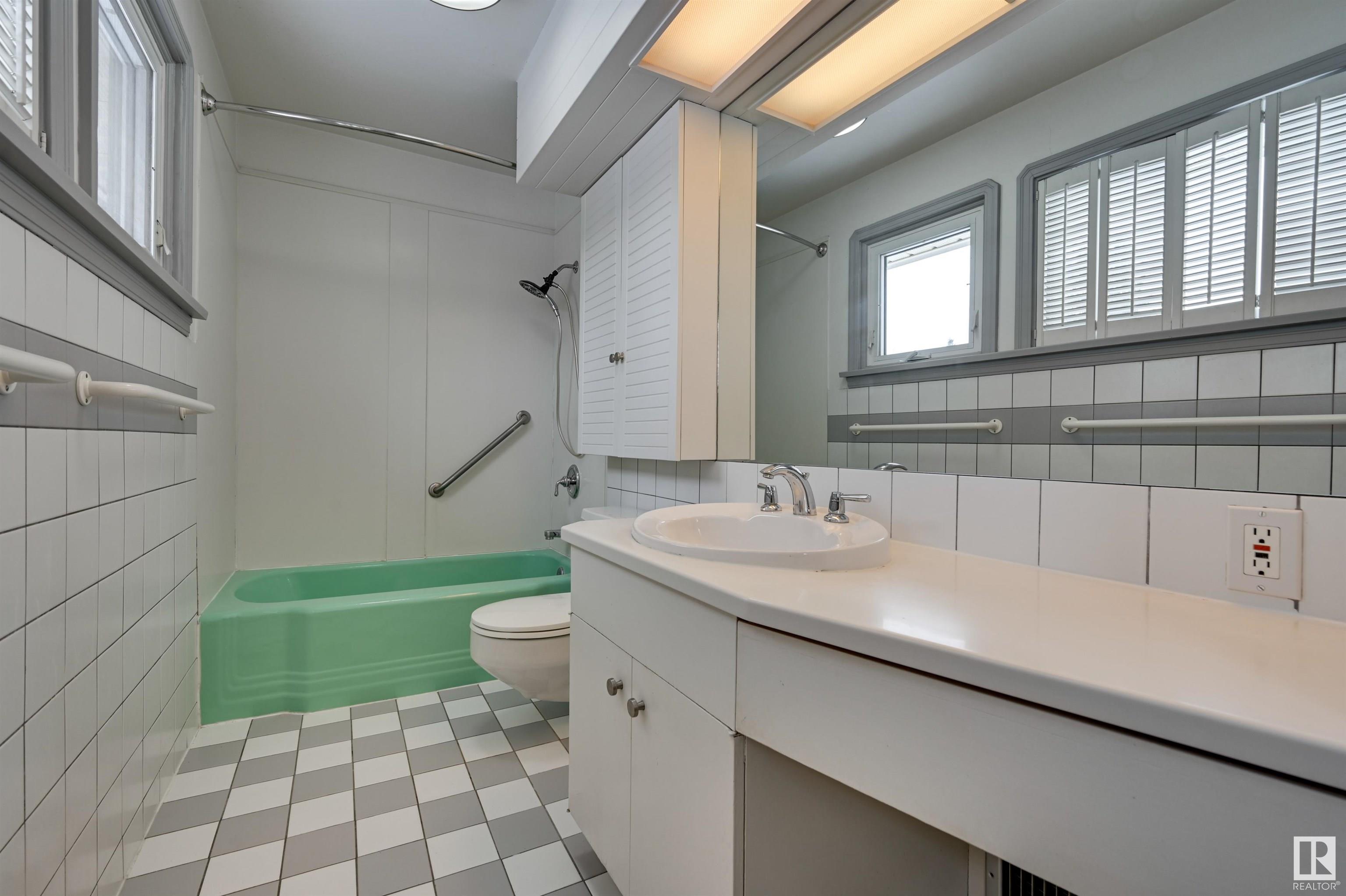      13607 101 AV NW , Edmonton,  ,T5N 0J4 ;  Listing Number: MLS E4420064