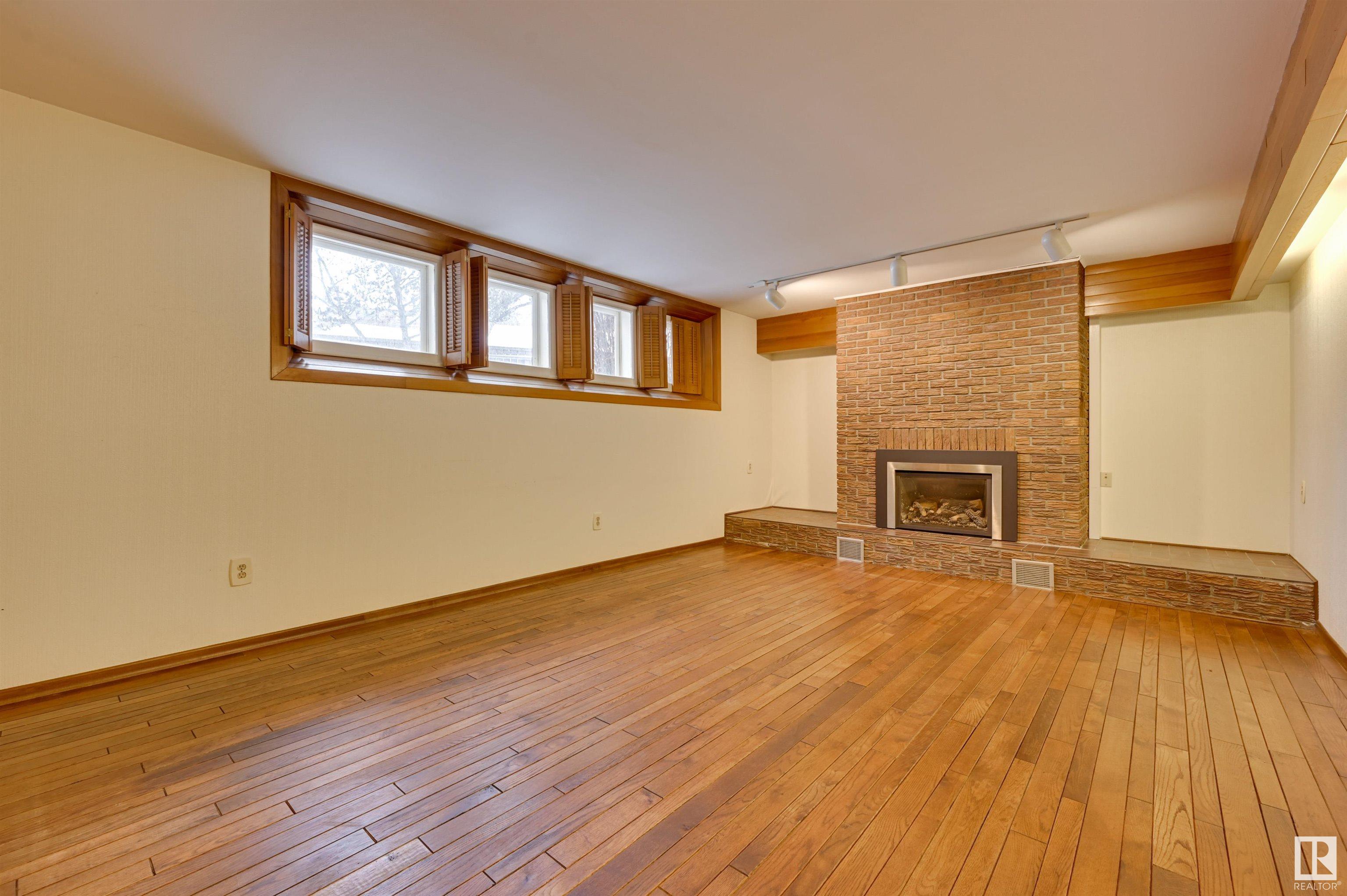      13607 101 AV NW , Edmonton,  ,T5N 0J4 ;  Listing Number: MLS E4420064