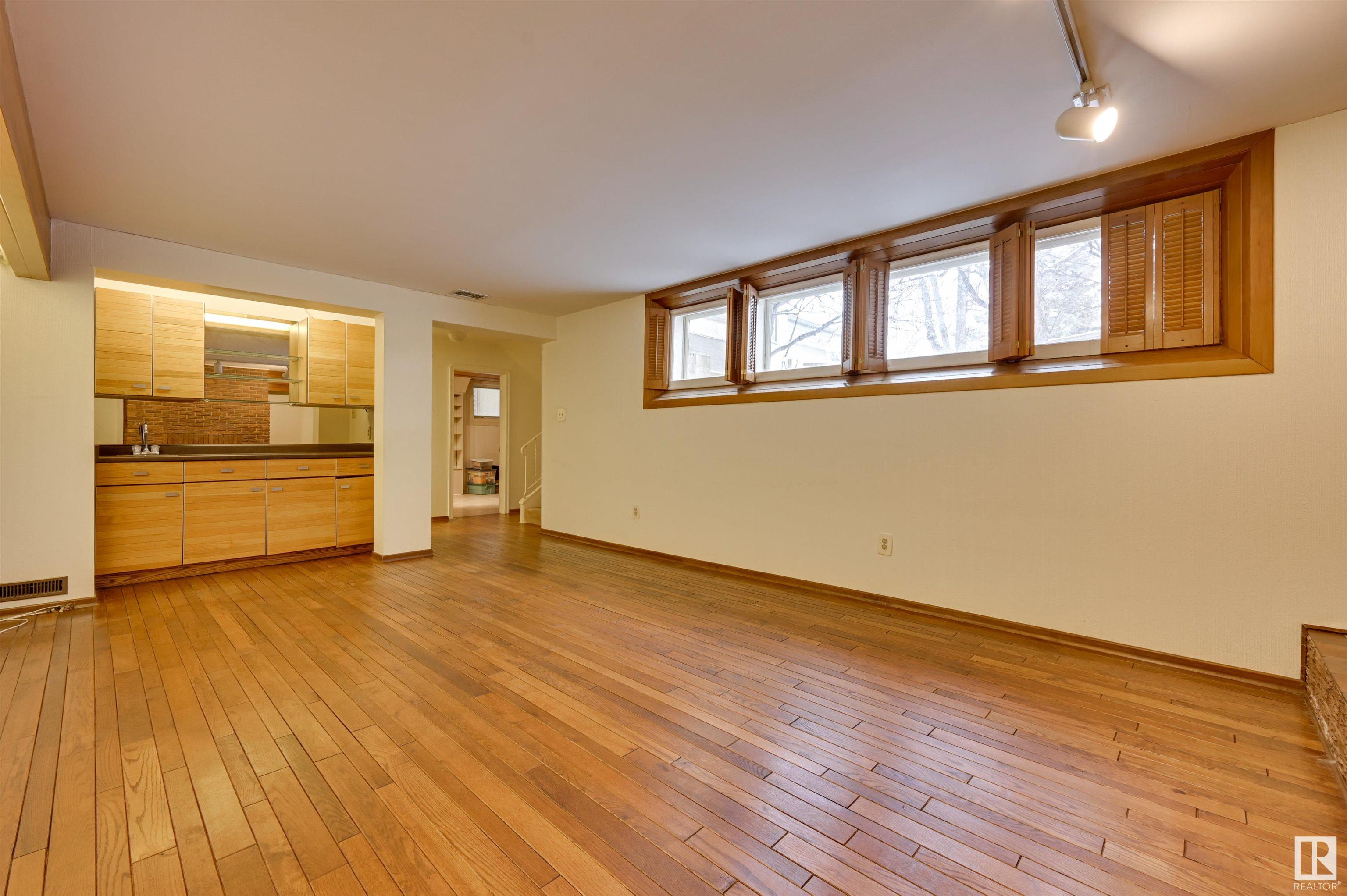     13607 101 AV NW , Edmonton,  ,T5N 0J4 ;  Listing Number: MLS E4420064
