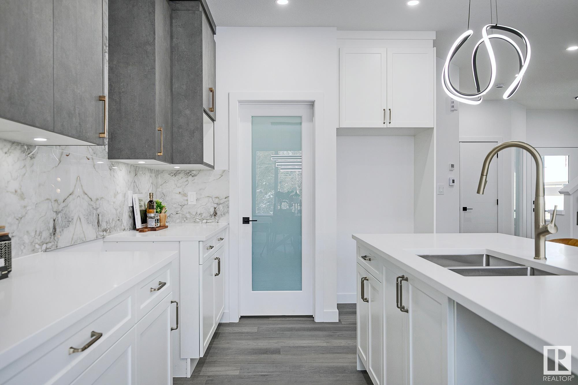      6630 CRAWFORD LANDING LD SW , Edmonton,  ,T6W 4L5 ;  Listing Number: MLS E4420065