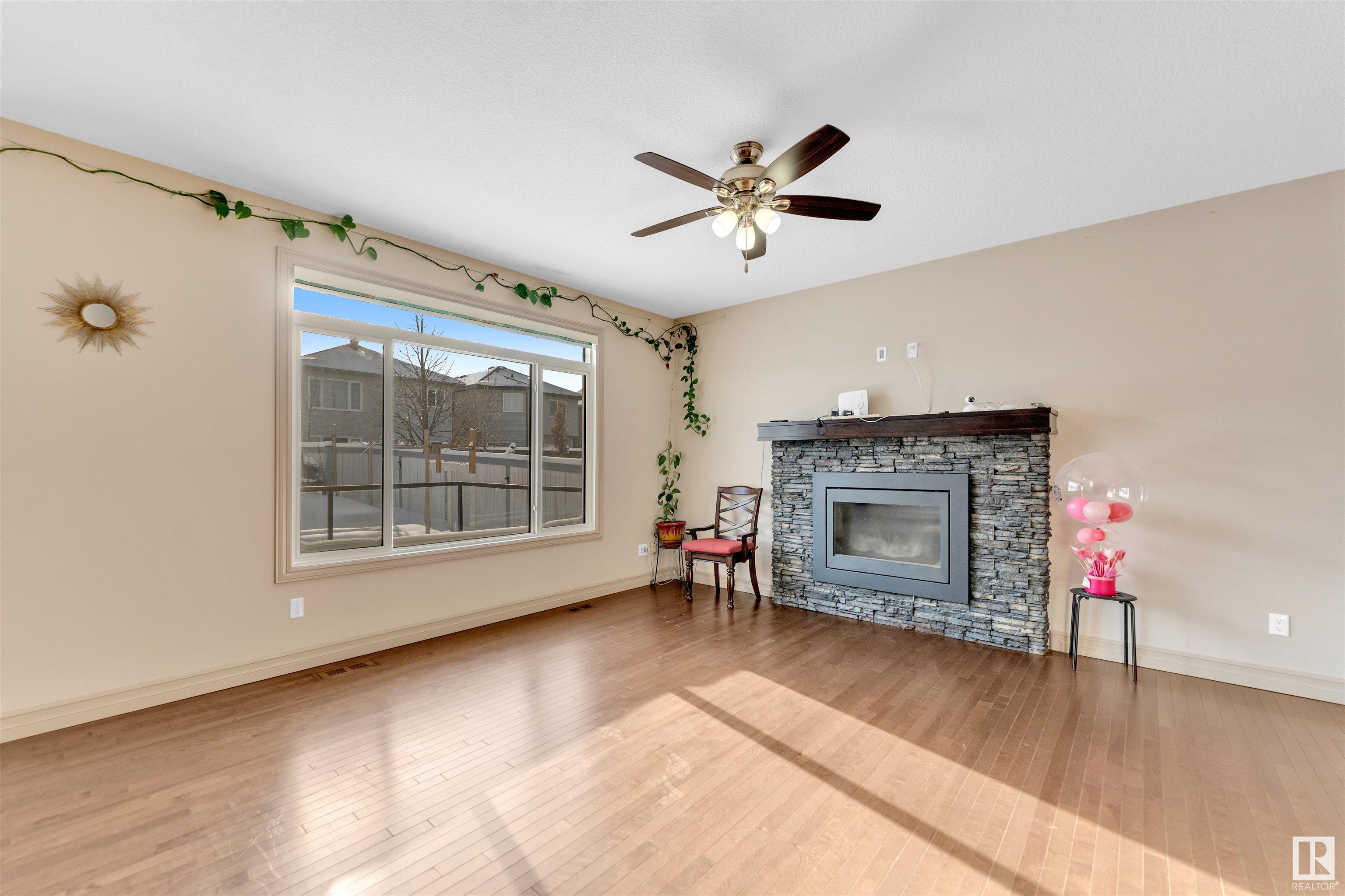      3307 21 AV NW , Edmonton,  ,T6T 0K9 ;  Listing Number: MLS E4420076