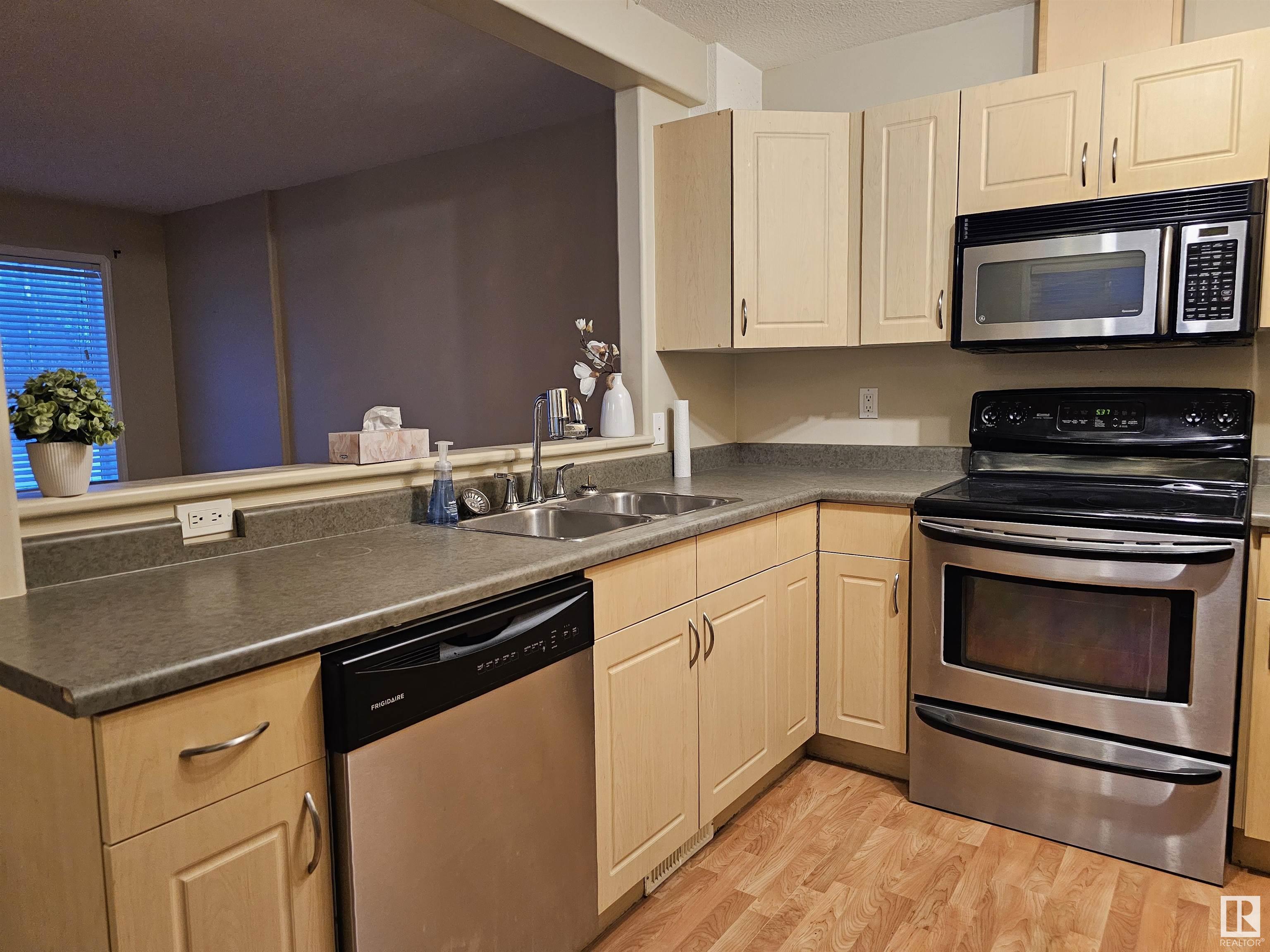      4108 47 ST , Drayton Valley,  ,T7A 1G6 ;  Listing Number: MLS E4420091