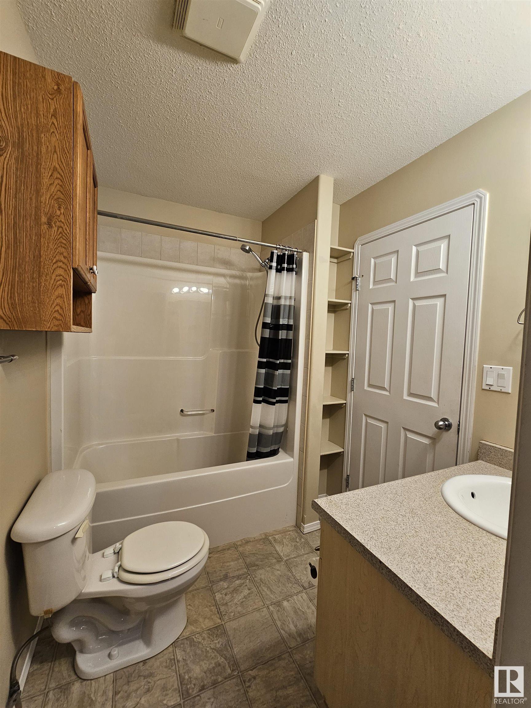      4108 47 ST , Drayton Valley,  ,T7A 1G6 ;  Listing Number: MLS E4420091