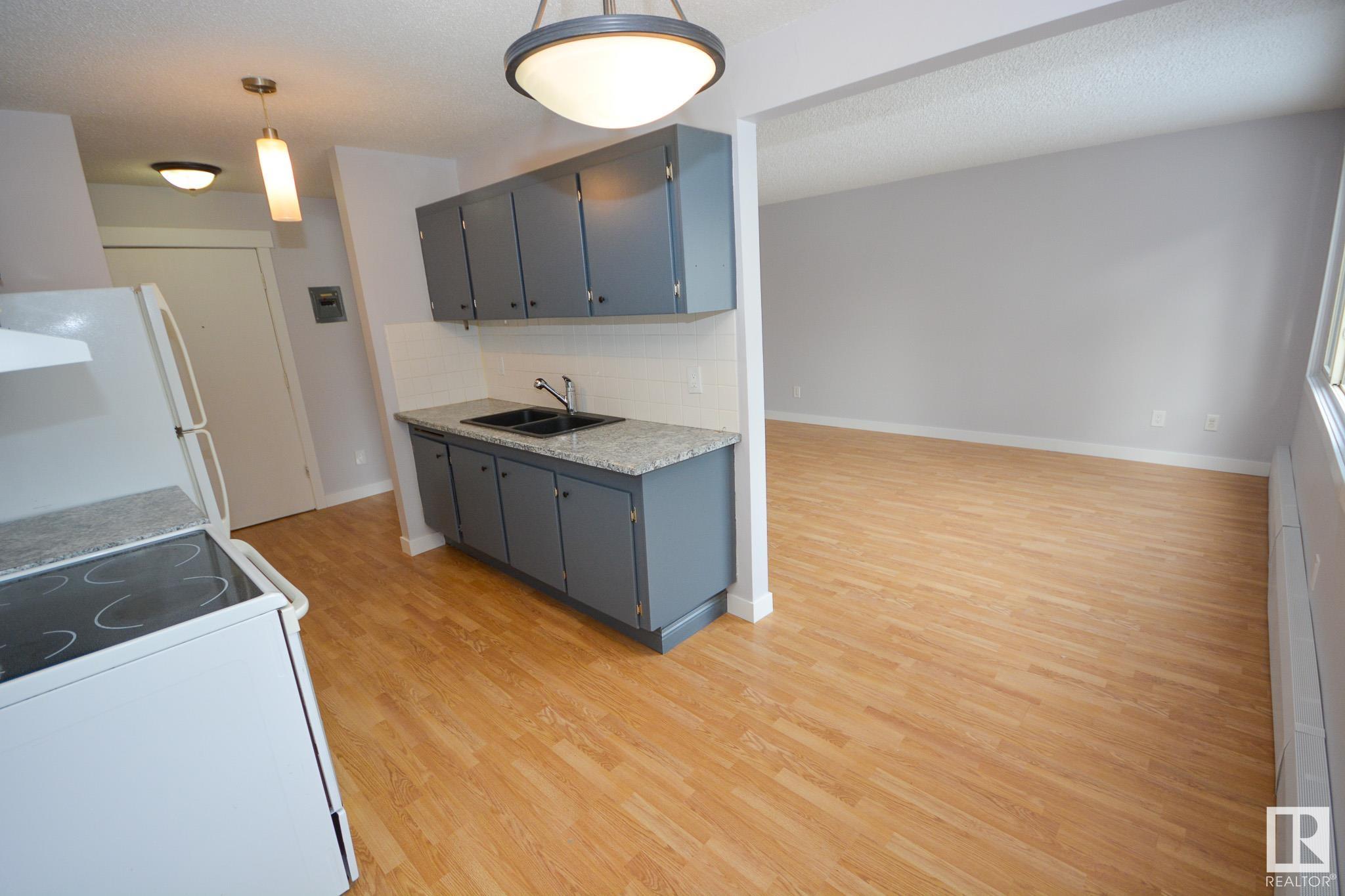      #201 10604 34 ST NW , Edmonton,  ,T5W 1Y2 ;  Listing Number: MLS E4420092