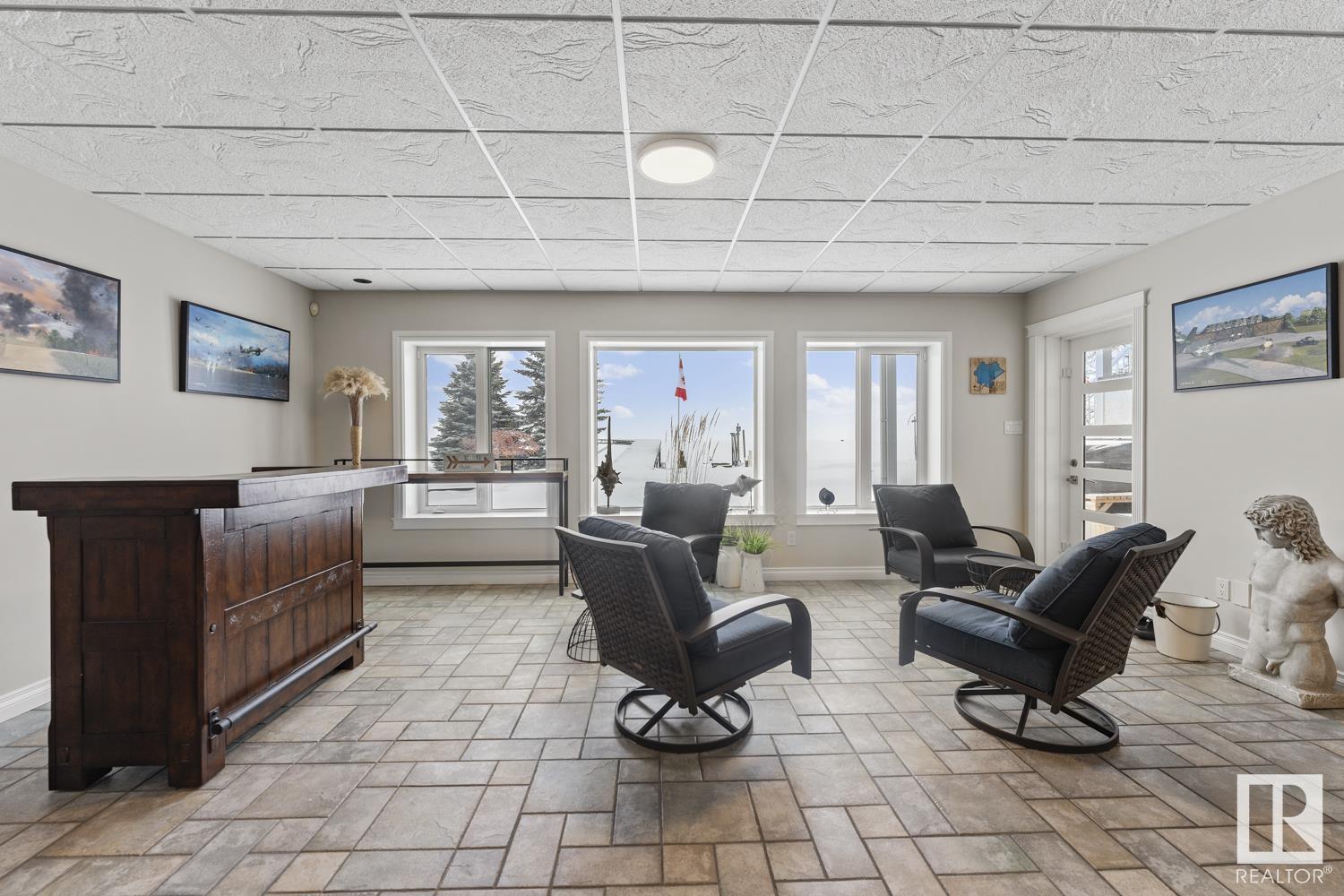      718 Beach AV , Cold Lake,  ,T9M 1G5 ;  Listing Number: MLS E4420097