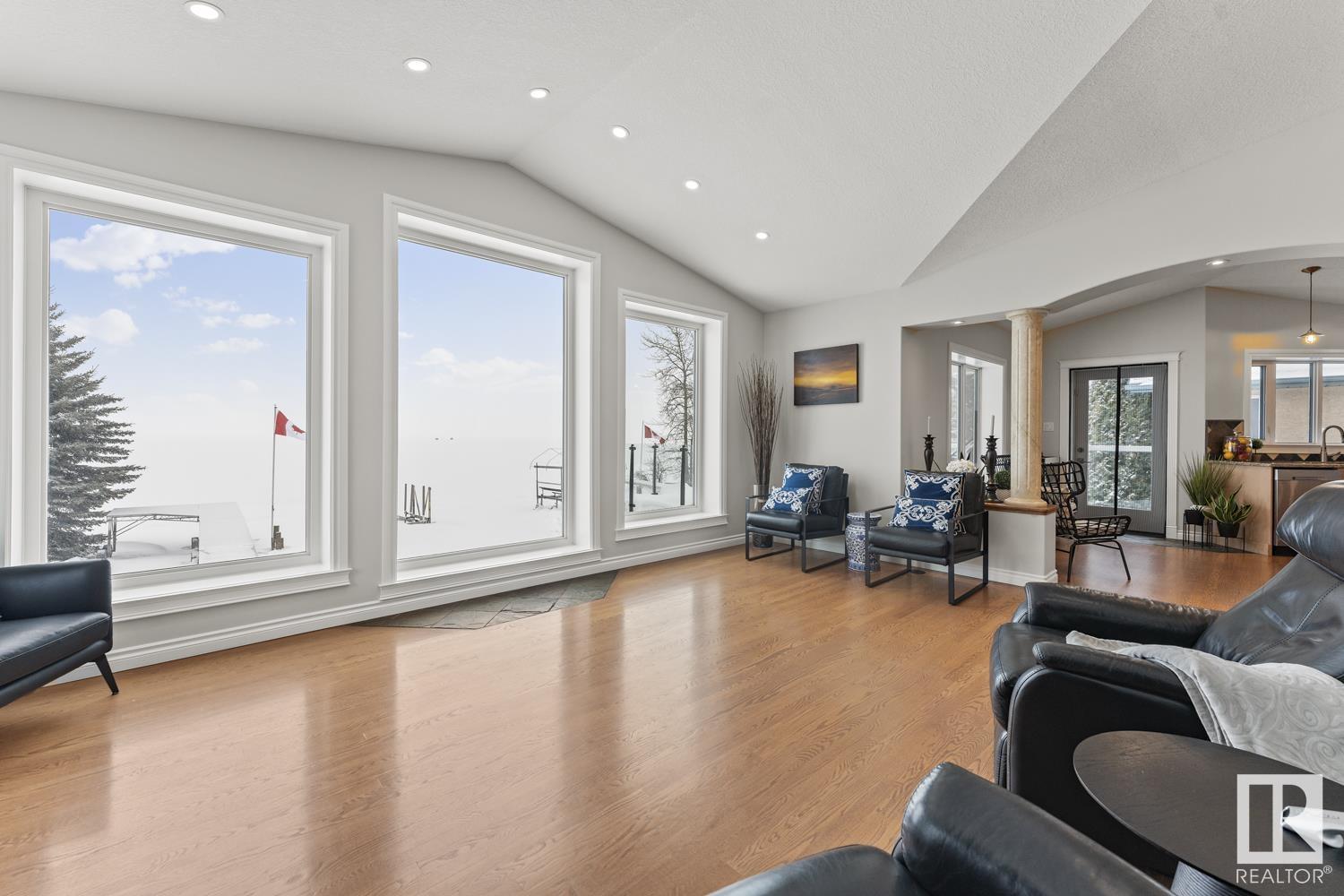      718 Beach AV , Cold Lake,  ,T9M 1G5 ;  Listing Number: MLS E4420097