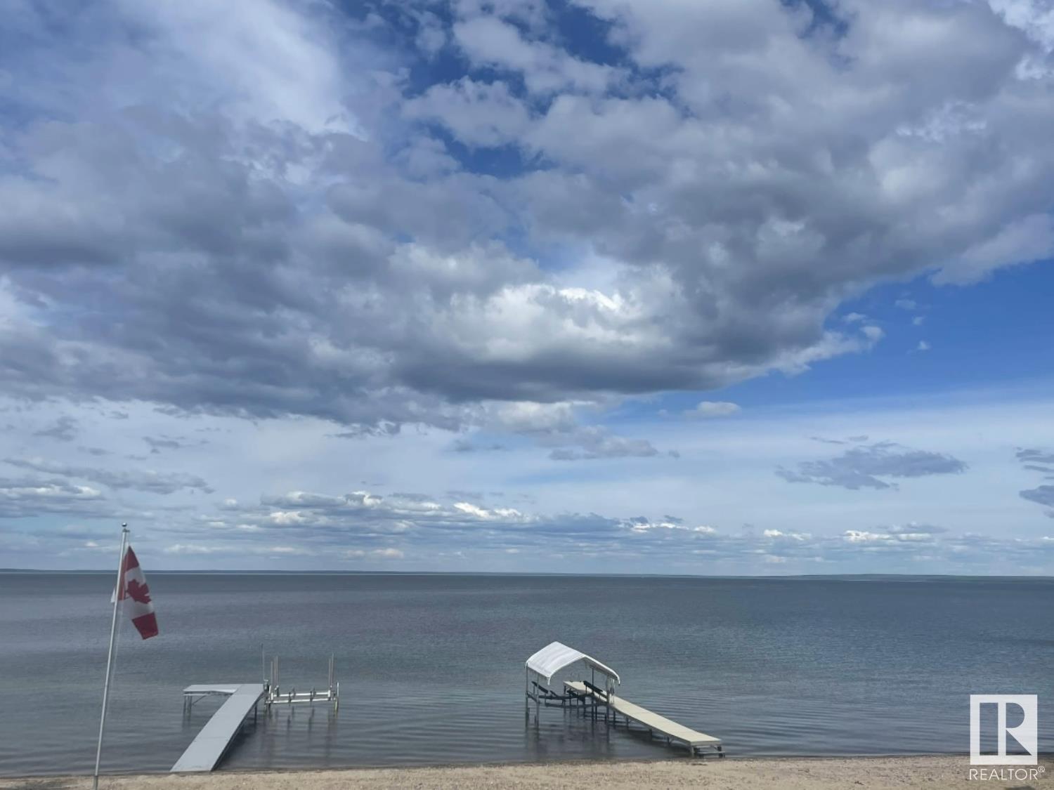      718 Beach AV , Cold Lake,  ,T9M 1G5 ;  Listing Number: MLS E4420097