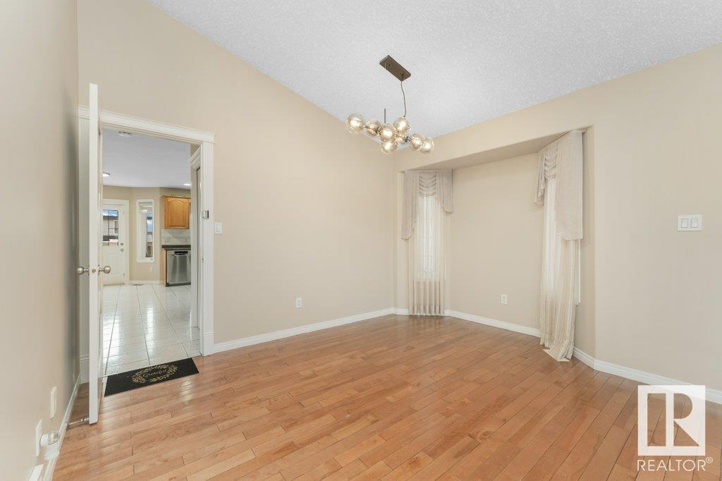      2423 35 AV NW NW , Edmonton,  ,T6T 1V9 ;  Listing Number: MLS E4420098
