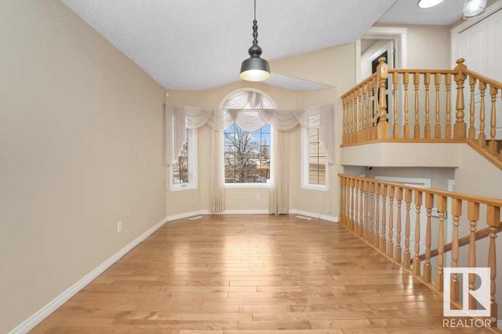      2423 35 AV NW NW , Edmonton,  ,T6T 1V9 ;  Listing Number: MLS E4420098