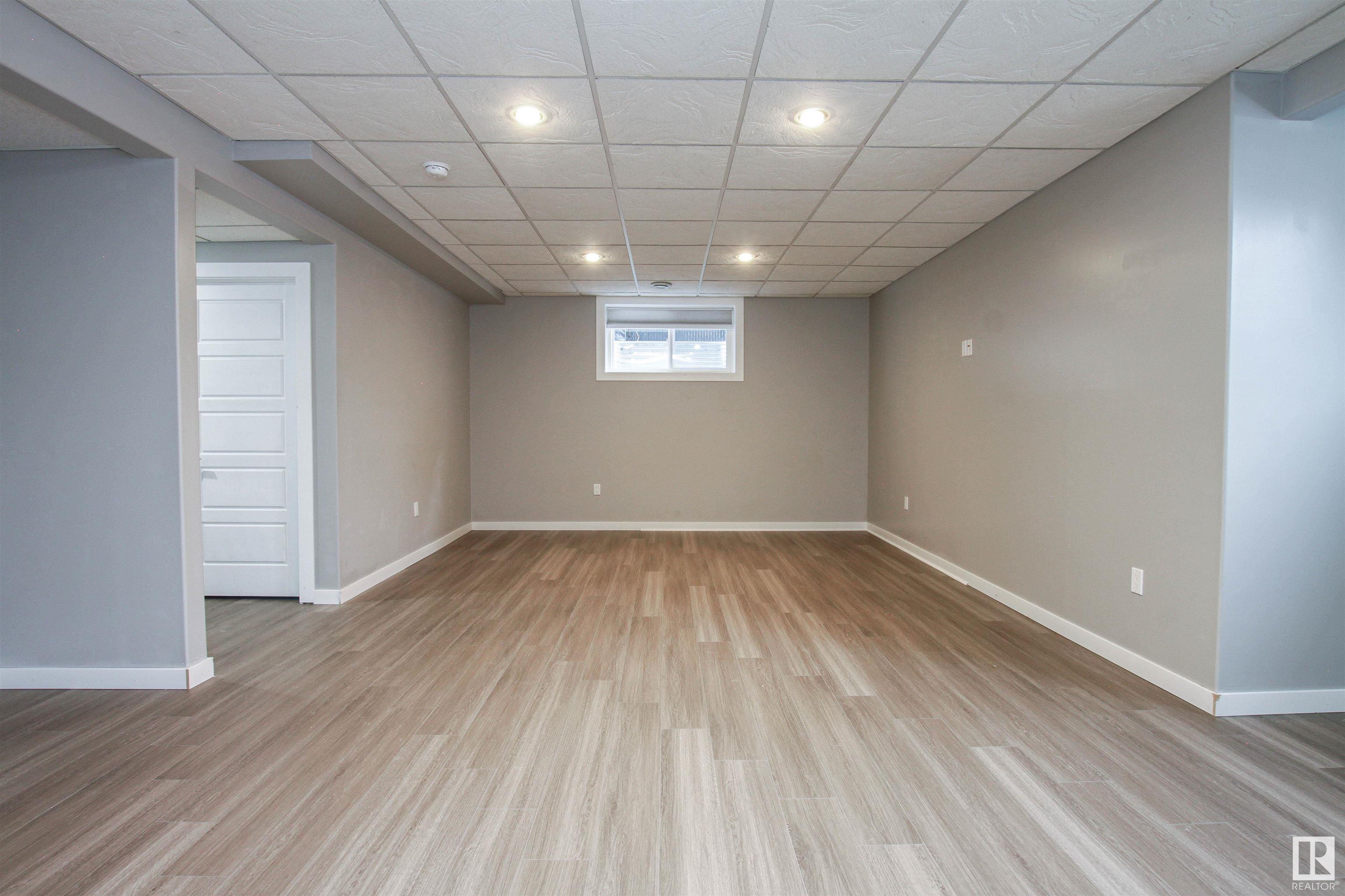      30 CANYON RD , Fort Saskatchewan,  ,T8L 0J2 ;  Listing Number: MLS E4420099