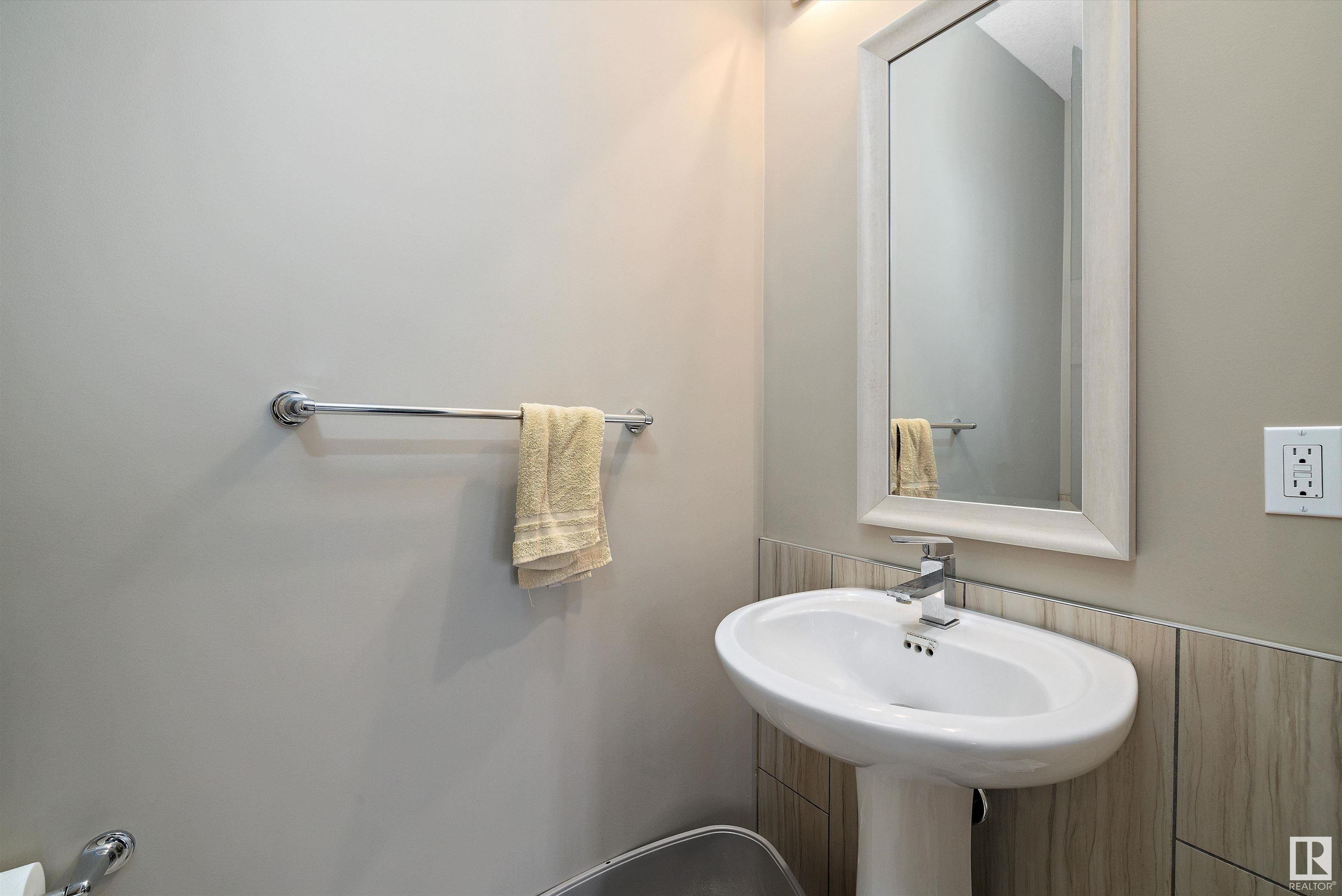      1 5910 121 AV NW , Edmonton,  ,T5W 3E3 ;  Listing Number: MLS E4420125