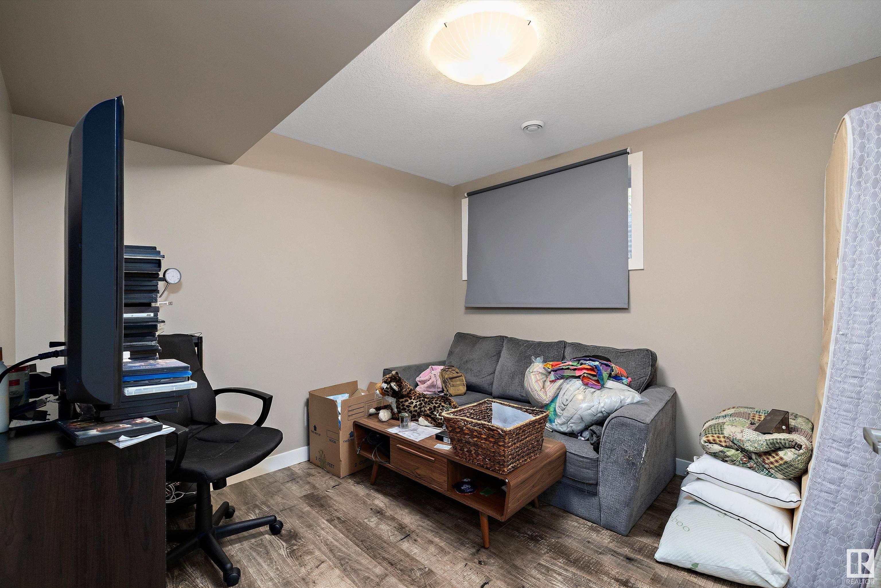      1 5910 121 AV NW , Edmonton,  ,T5W 3E3 ;  Listing Number: MLS E4420125
