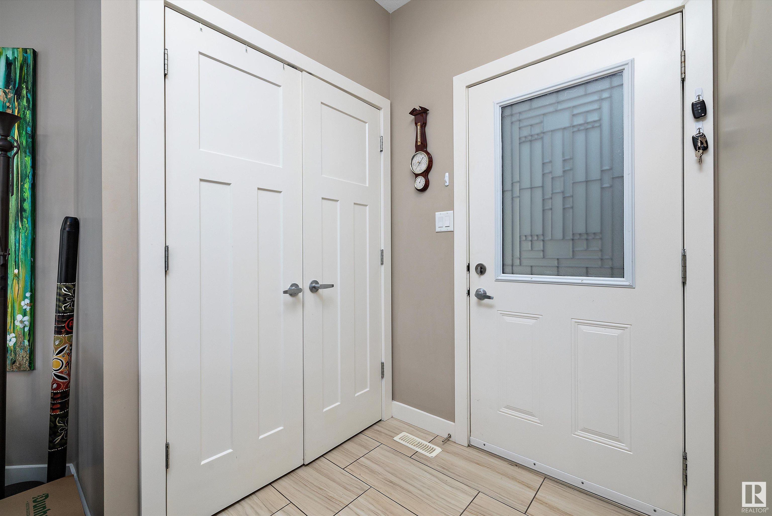      1 5910 121 AV NW , Edmonton,  ,T5W 3E3 ;  Listing Number: MLS E4420125
