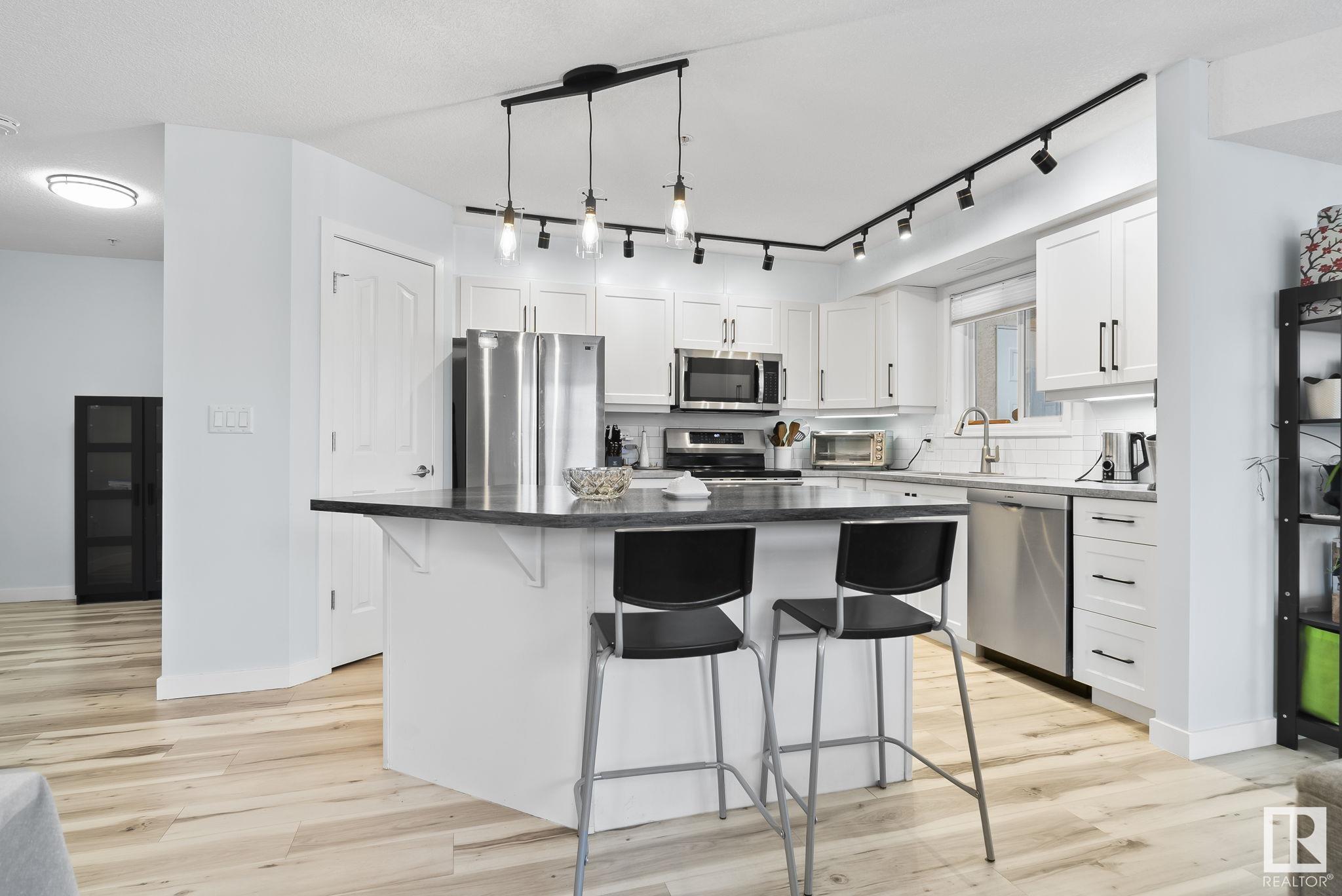 Photo 9 at 109 - 10308 114 Street Nw, Wîhkwêntôwin, Edmonton