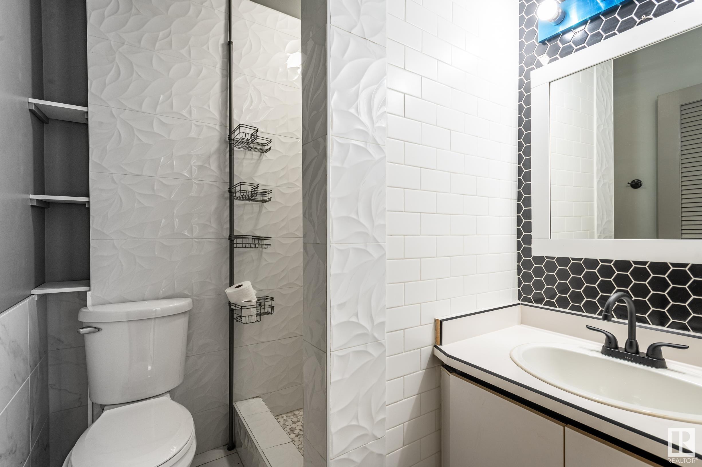      3811 21 AV NW , Edmonton,  ,T6L 4T4 ;  Listing Number: MLS E4420136