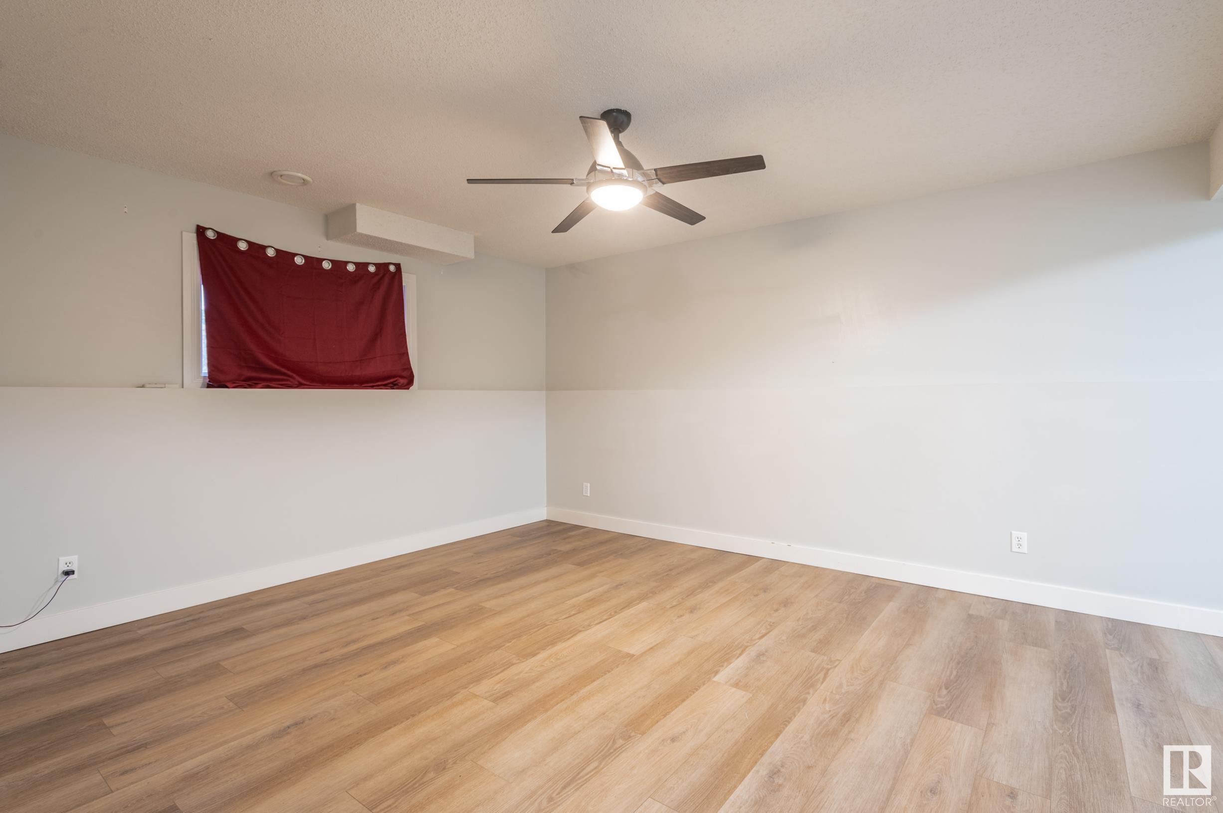      3811 21 AV NW , Edmonton,  ,T6L 4T4 ;  Listing Number: MLS E4420136