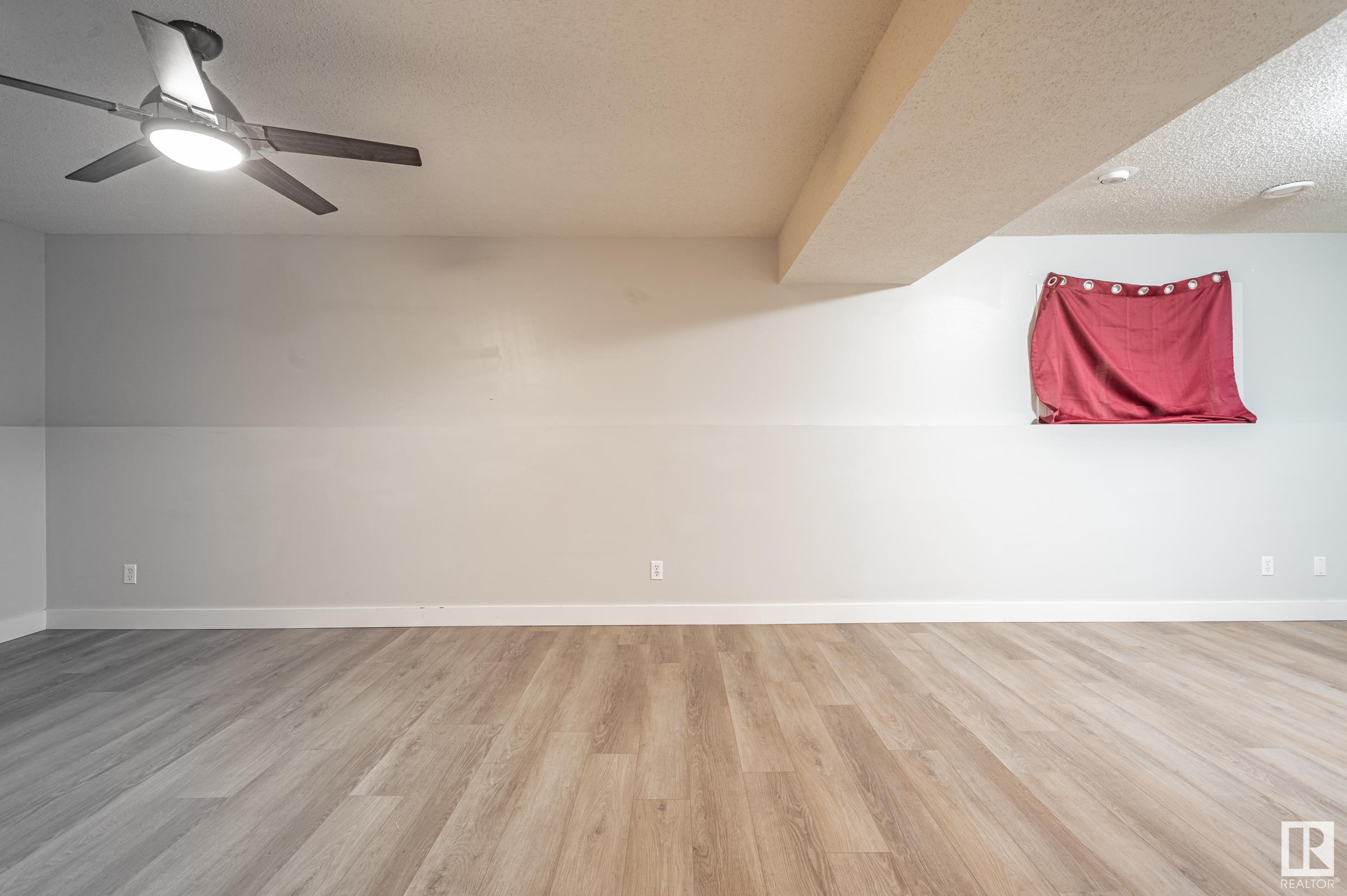      3811 21 AV NW , Edmonton,  ,T6L 4T4 ;  Listing Number: MLS E4420136