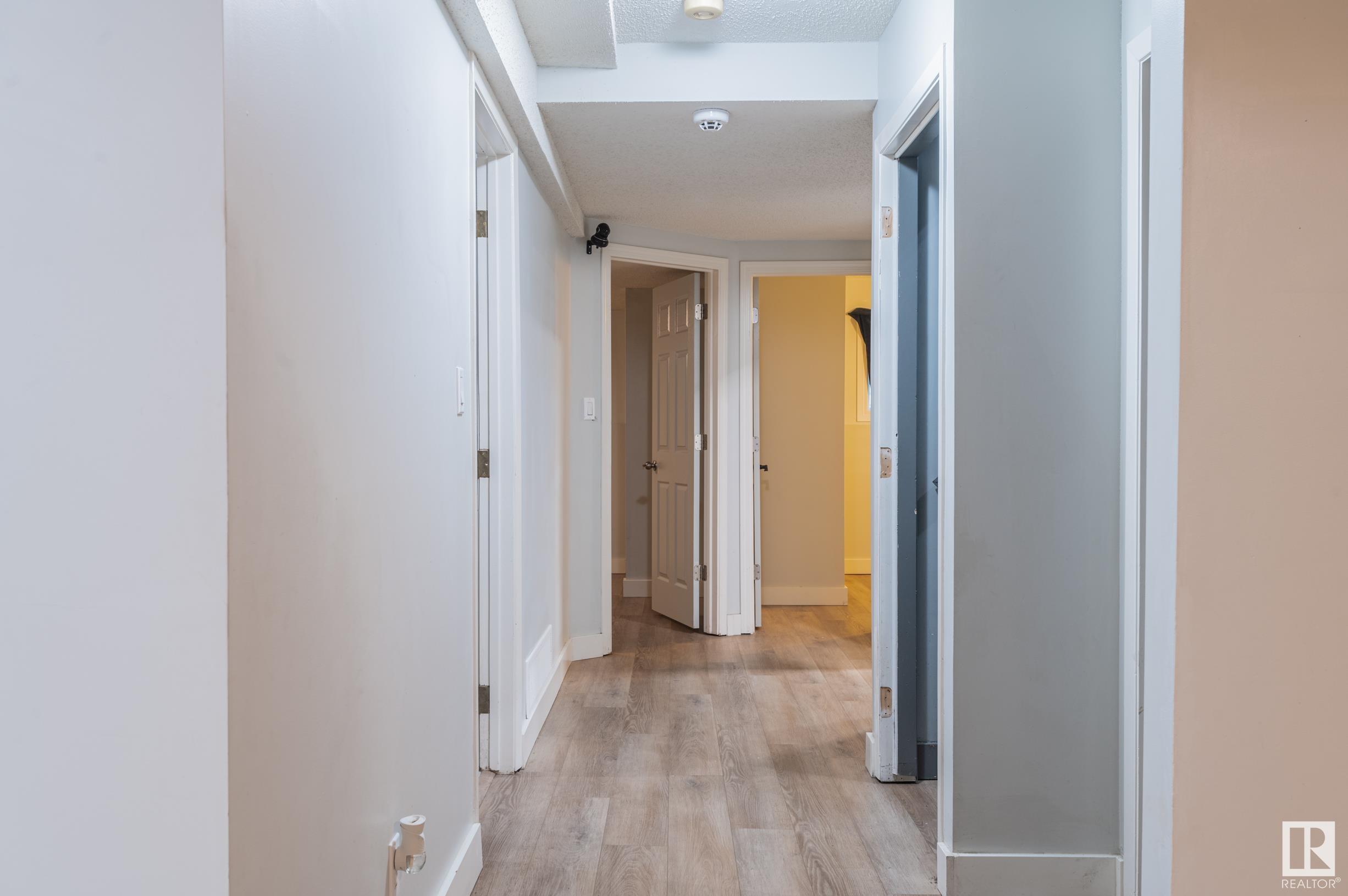      3811 21 AV NW , Edmonton,  ,T6L 4T4 ;  Listing Number: MLS E4420136