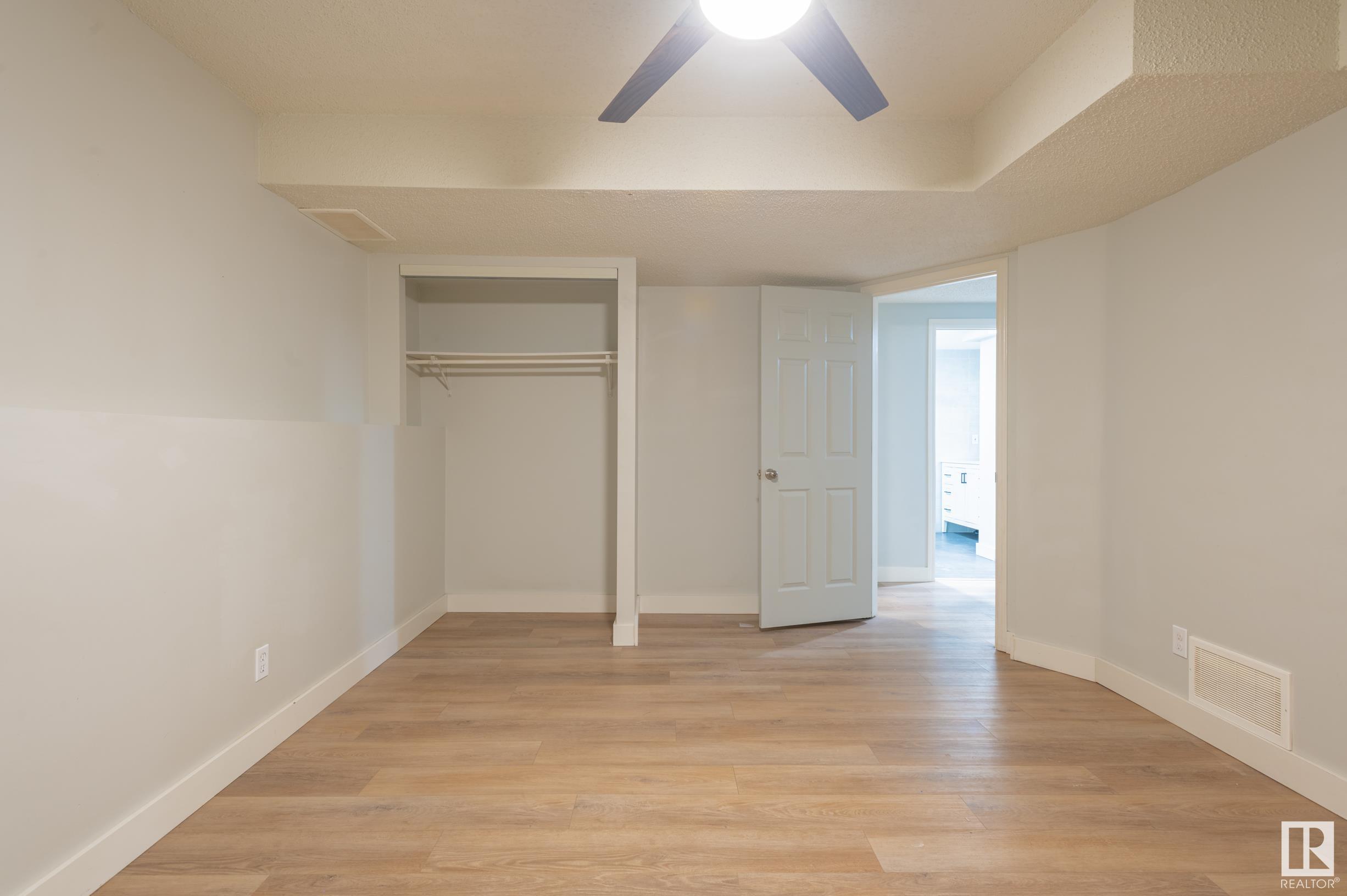      3811 21 AV NW , Edmonton,  ,T6L 4T4 ;  Listing Number: MLS E4420136