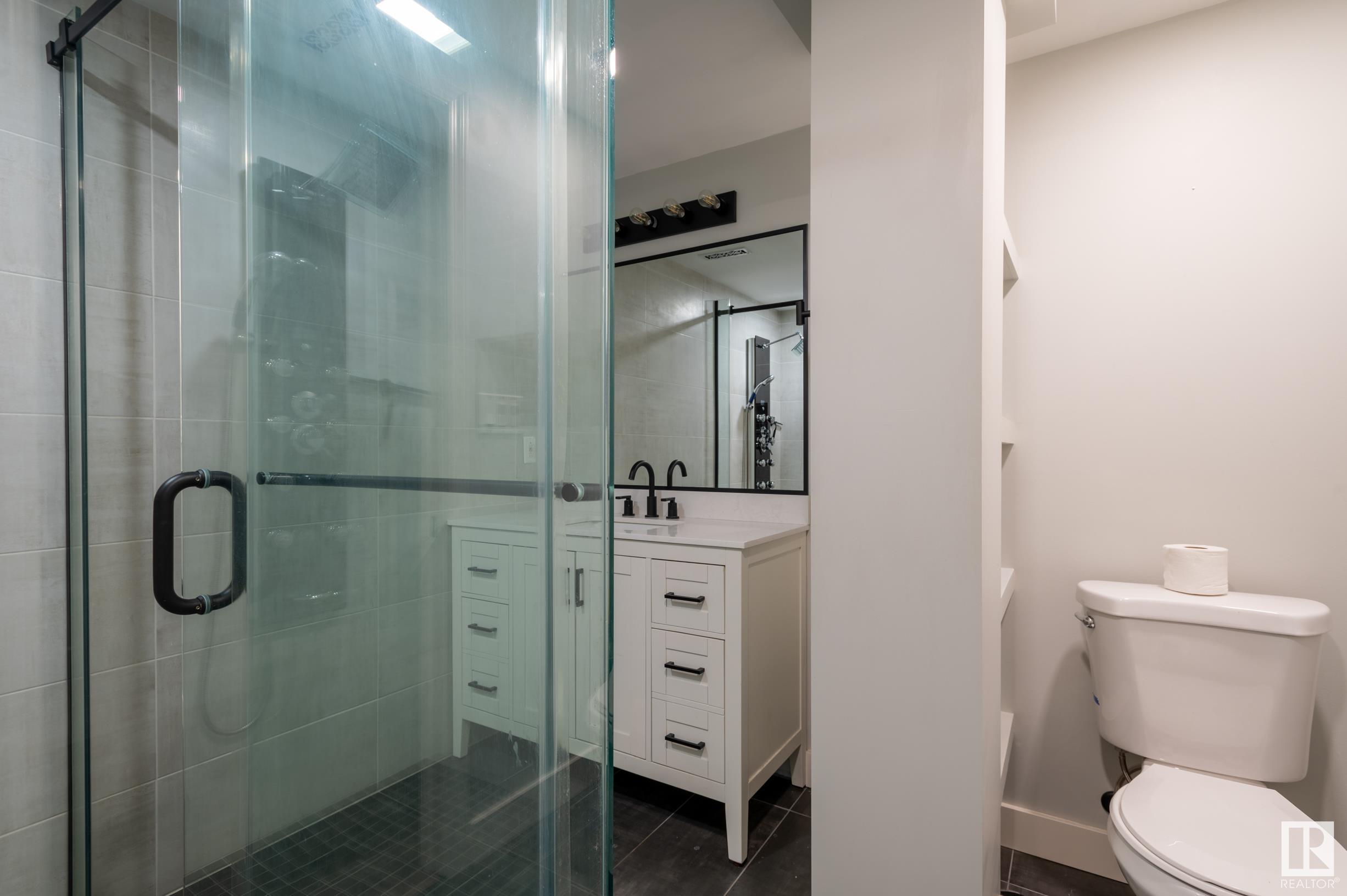      3811 21 AV NW , Edmonton,  ,T6L 4T4 ;  Listing Number: MLS E4420136