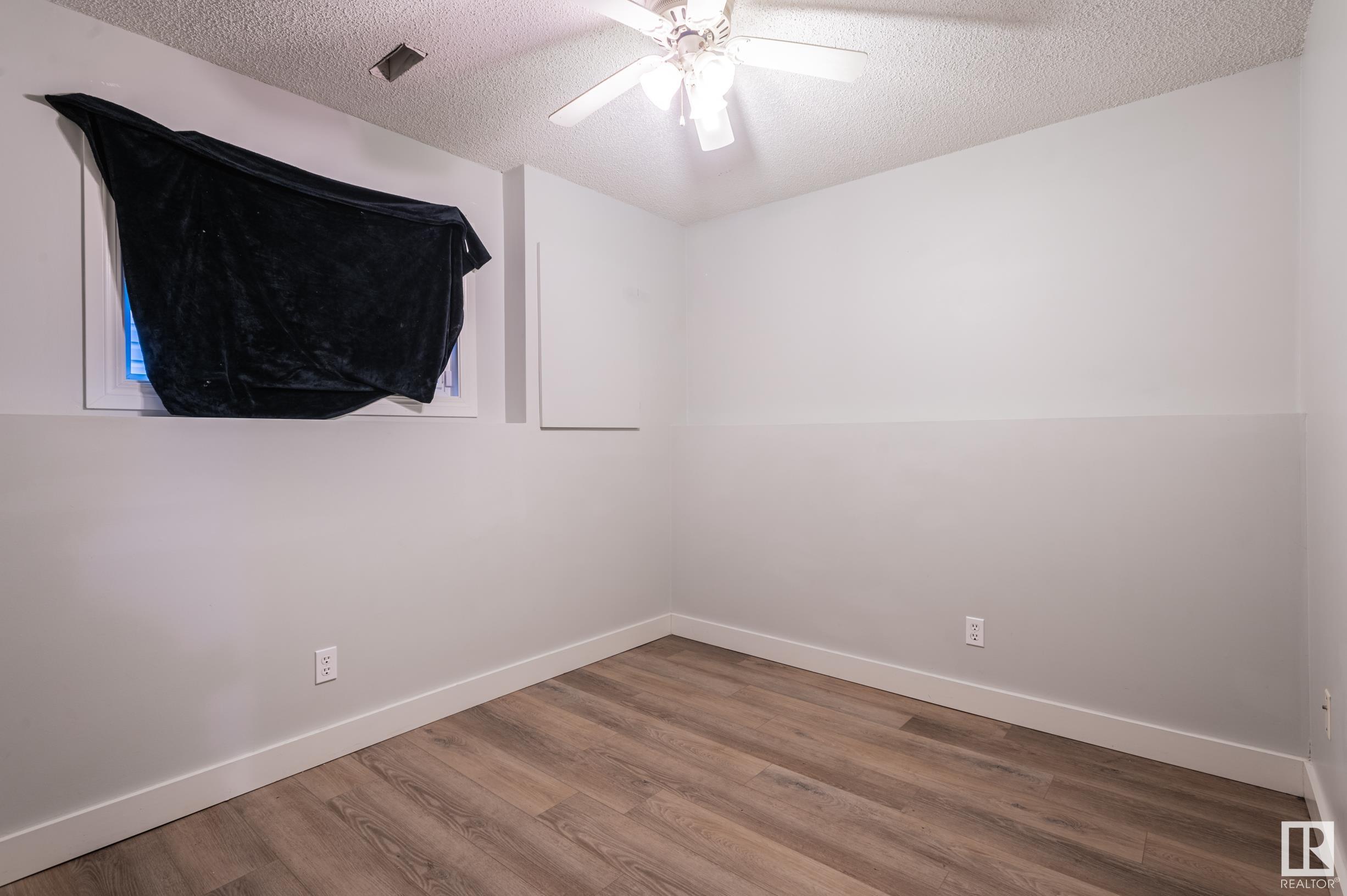      3811 21 AV NW , Edmonton,  ,T6L 4T4 ;  Listing Number: MLS E4420136