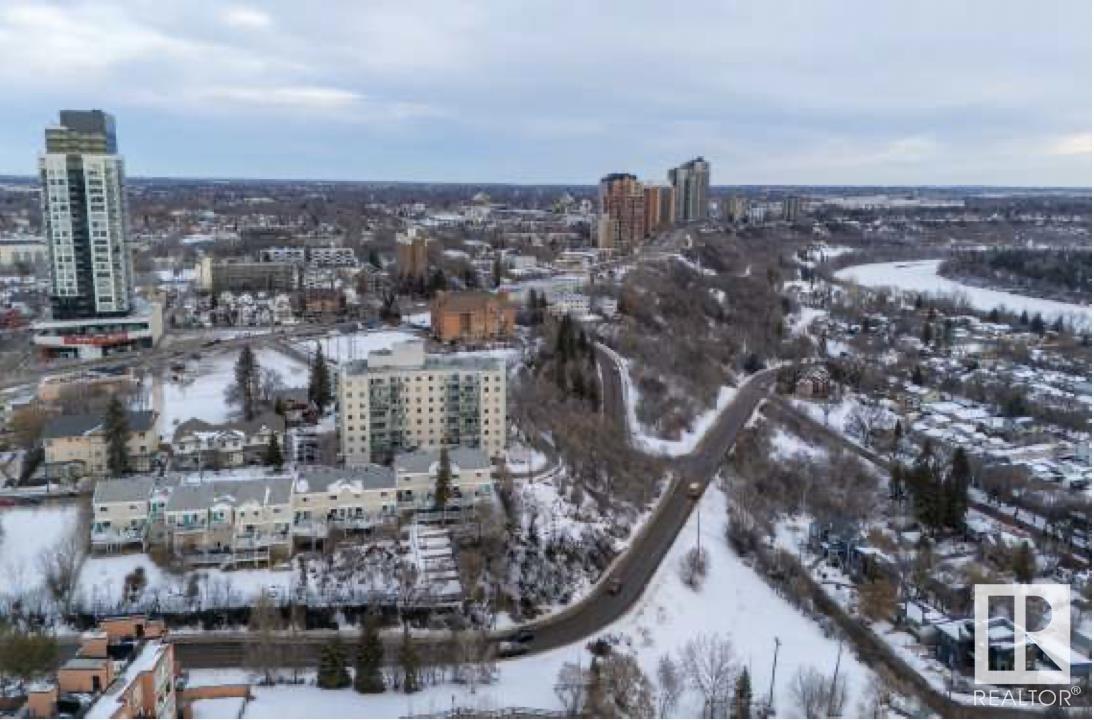 http://cdnparap120.paragonrels.com/ParagonImages/Property/p12/RAE/225332960/4/0/0/868eb0300945b7d5e1caa1c70e112a96/1/fe9d2e26499afdd1710b8690f1744acf/225332960-cc4eed50-26de-4466-a73a-89077ea5172a.JPG