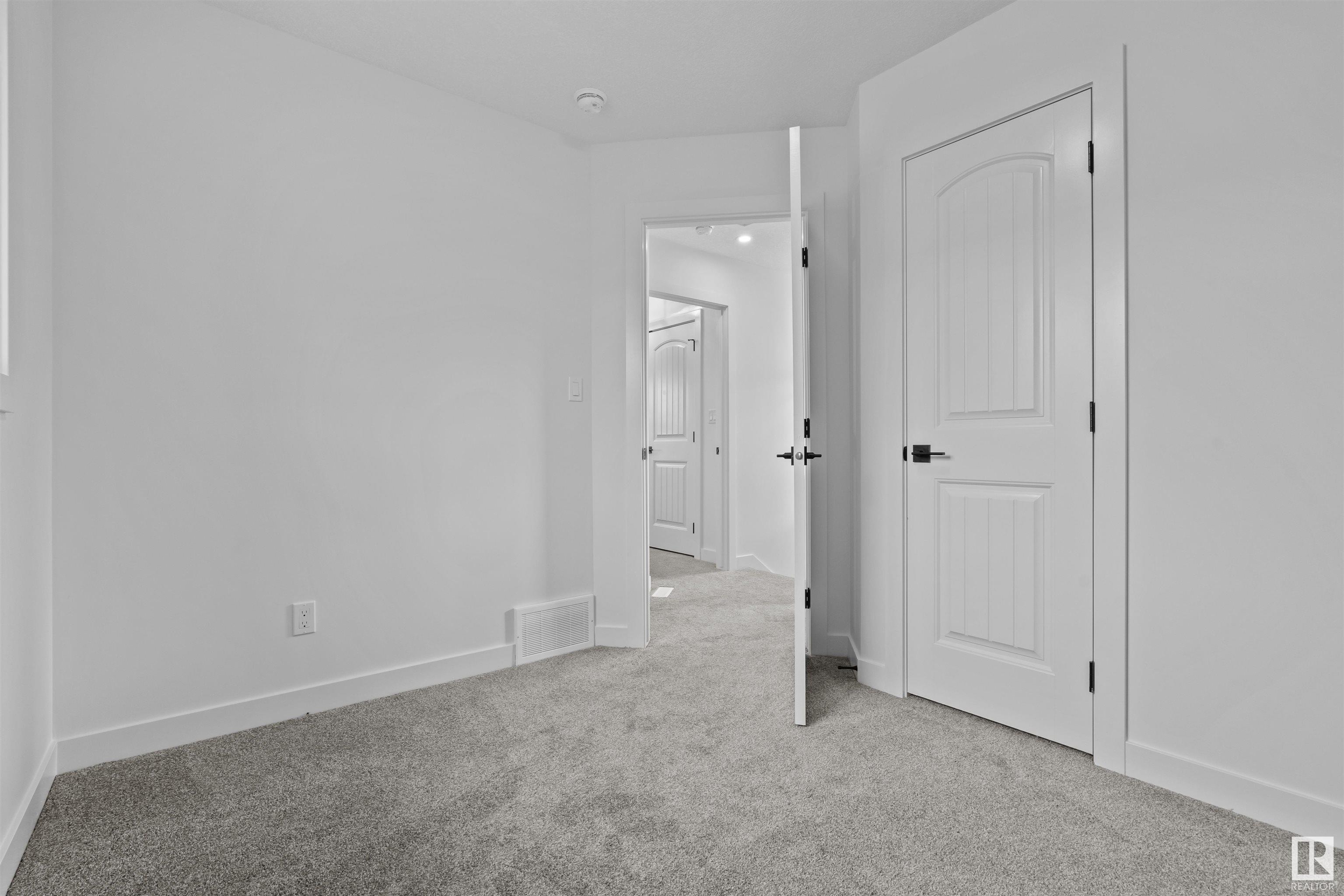 Photo 17 at 9638 109a Avenue Nw, Mccauley, Edmonton