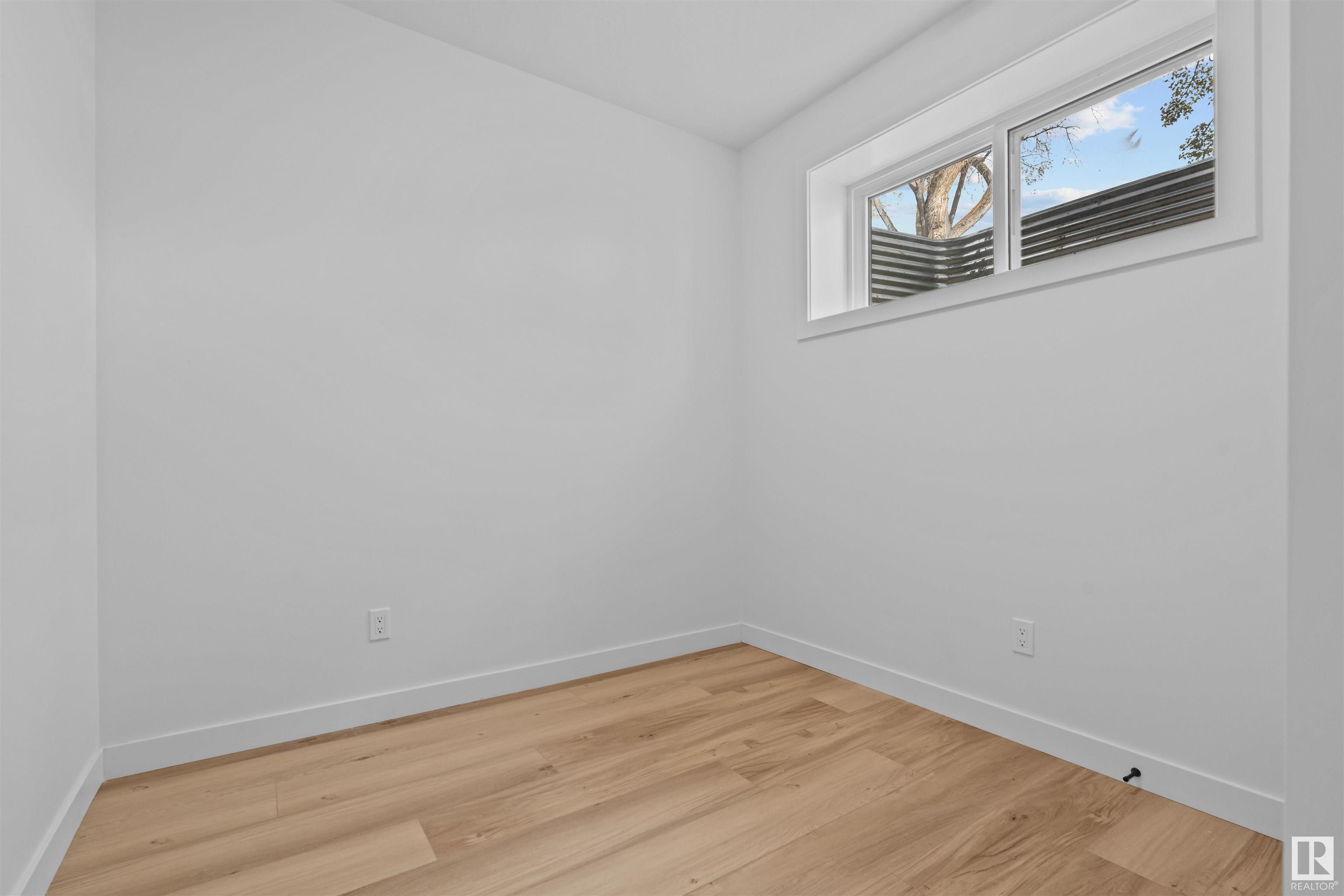 Photo 24 at 9638 109a Avenue Nw, Mccauley, Edmonton