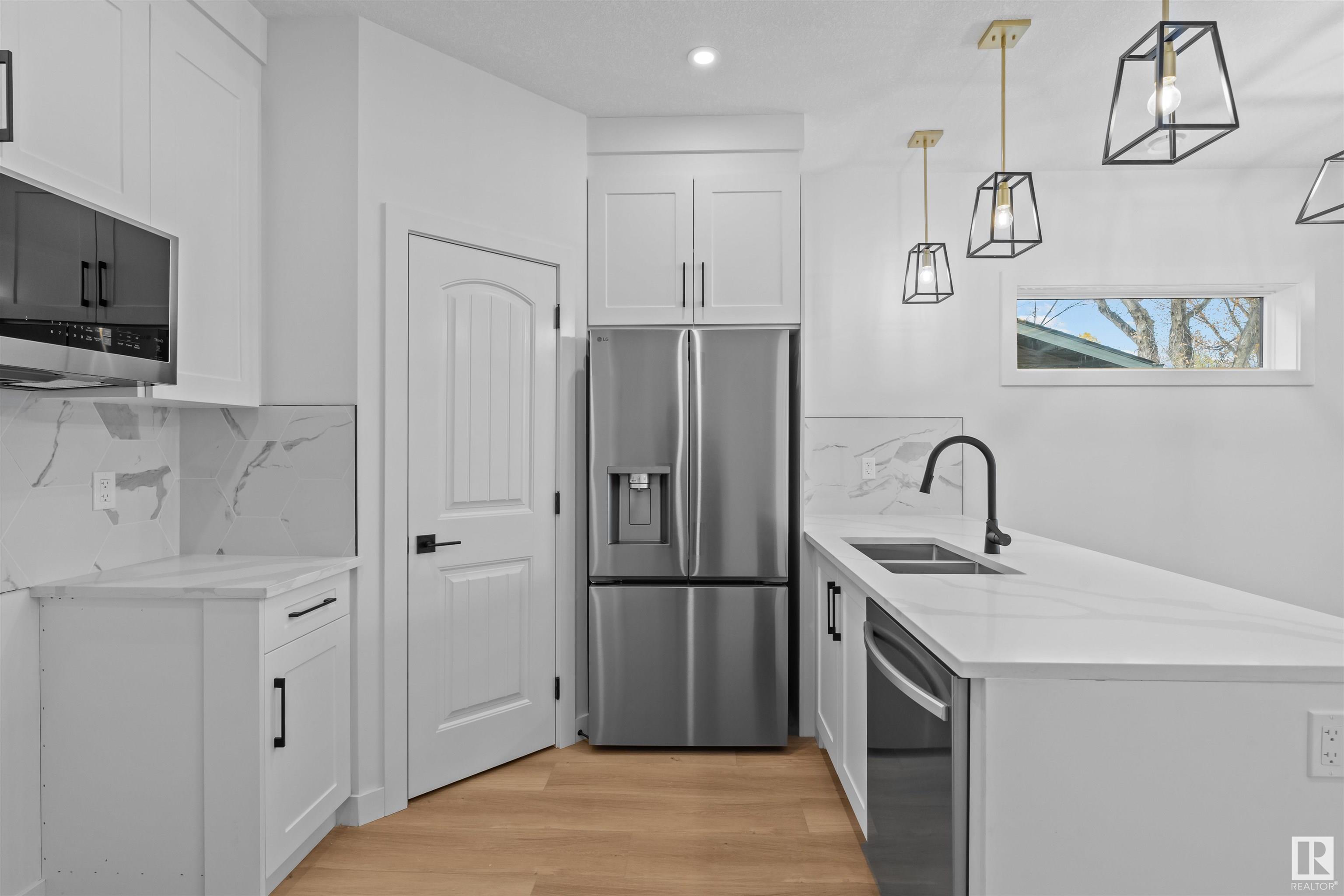 Photo 7 at 9638 109a Avenue Nw, Mccauley, Edmonton