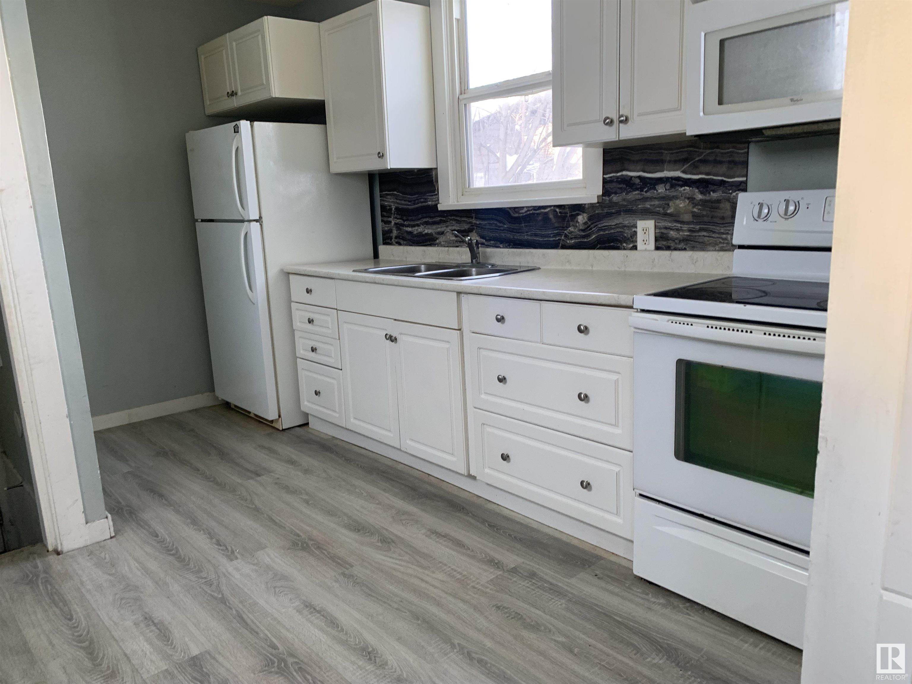      12010 91 ST NW , Edmonton,  ,T5B 4B8 ;  Listing Number: MLS E4420149