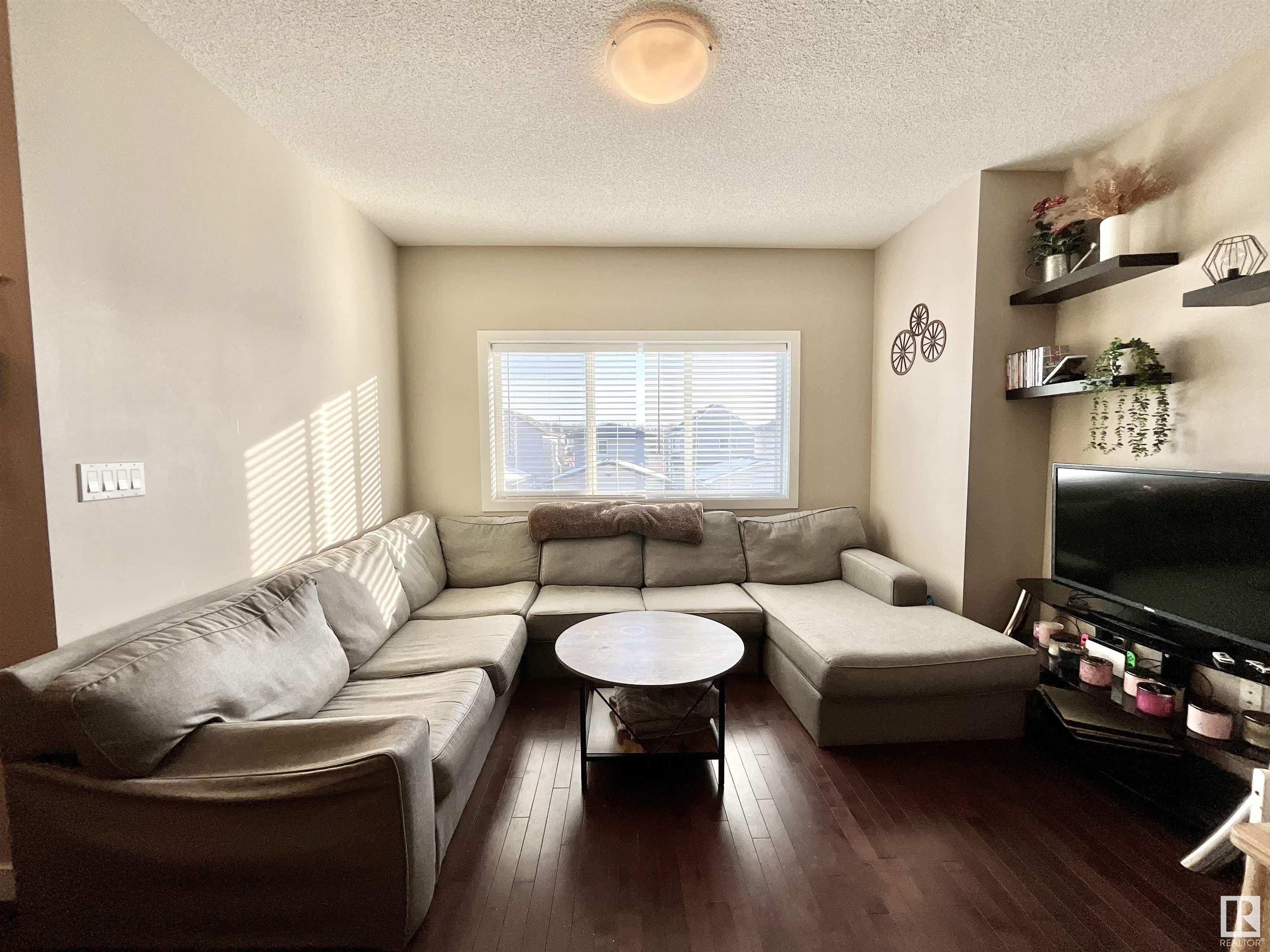      9747 221 ST NW , Edmonton,  ,T5T 4H7 ;  Listing Number: MLS E4420159