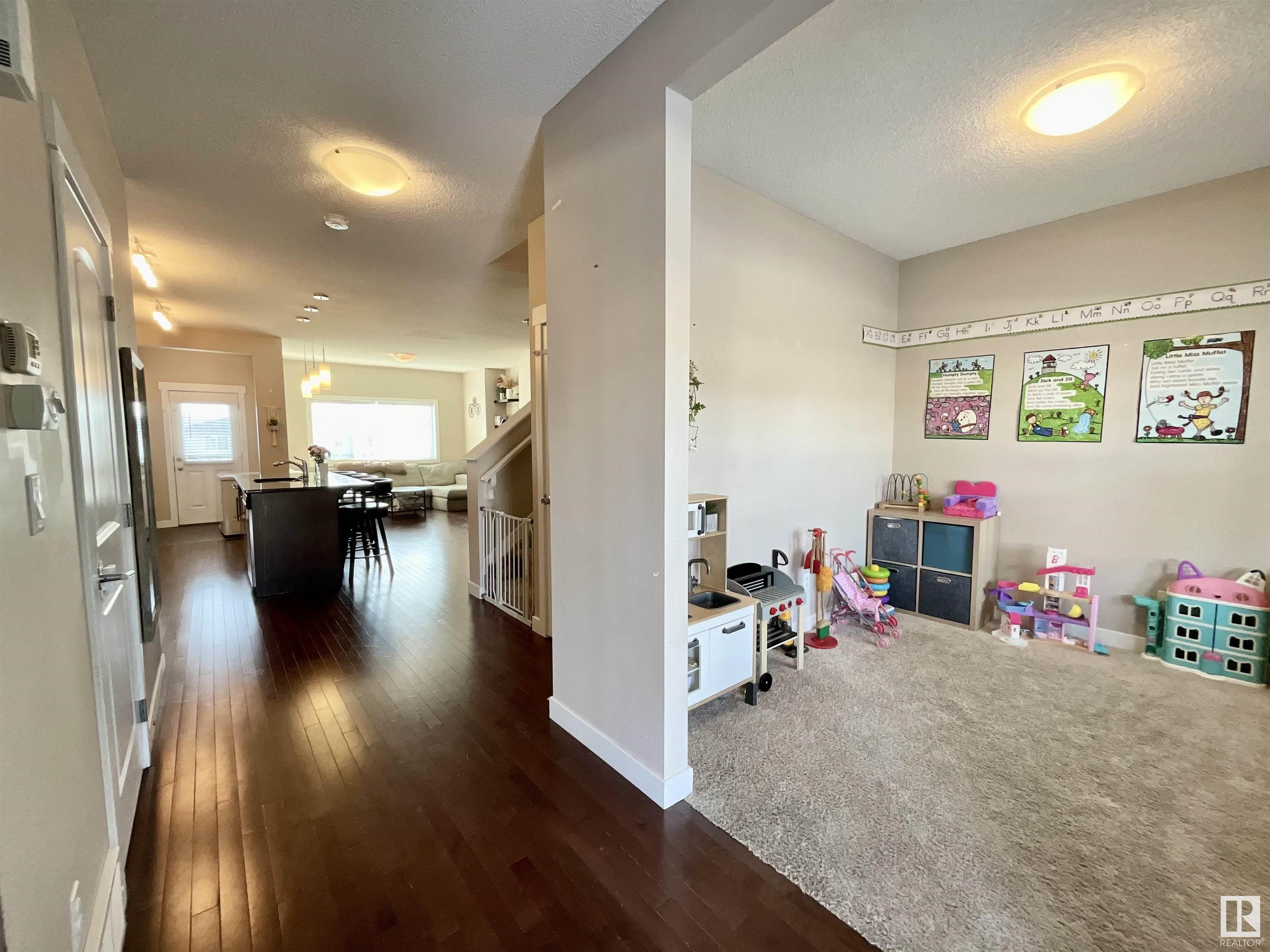      9747 221 ST NW , Edmonton,  ,T5T 4H7 ;  Listing Number: MLS E4420159