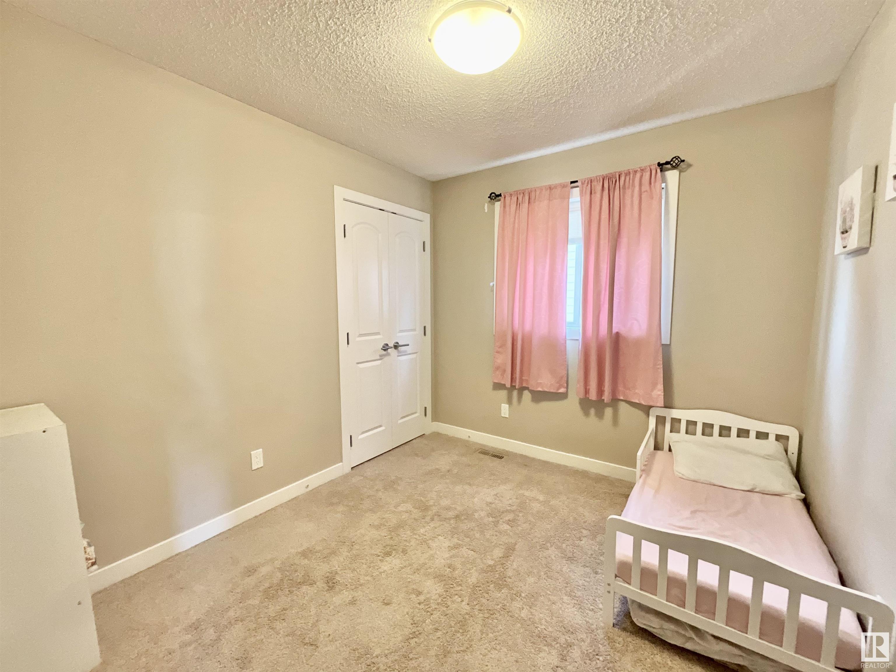      9747 221 ST NW , Edmonton,  ,T5T 4H7 ;  Listing Number: MLS E4420159