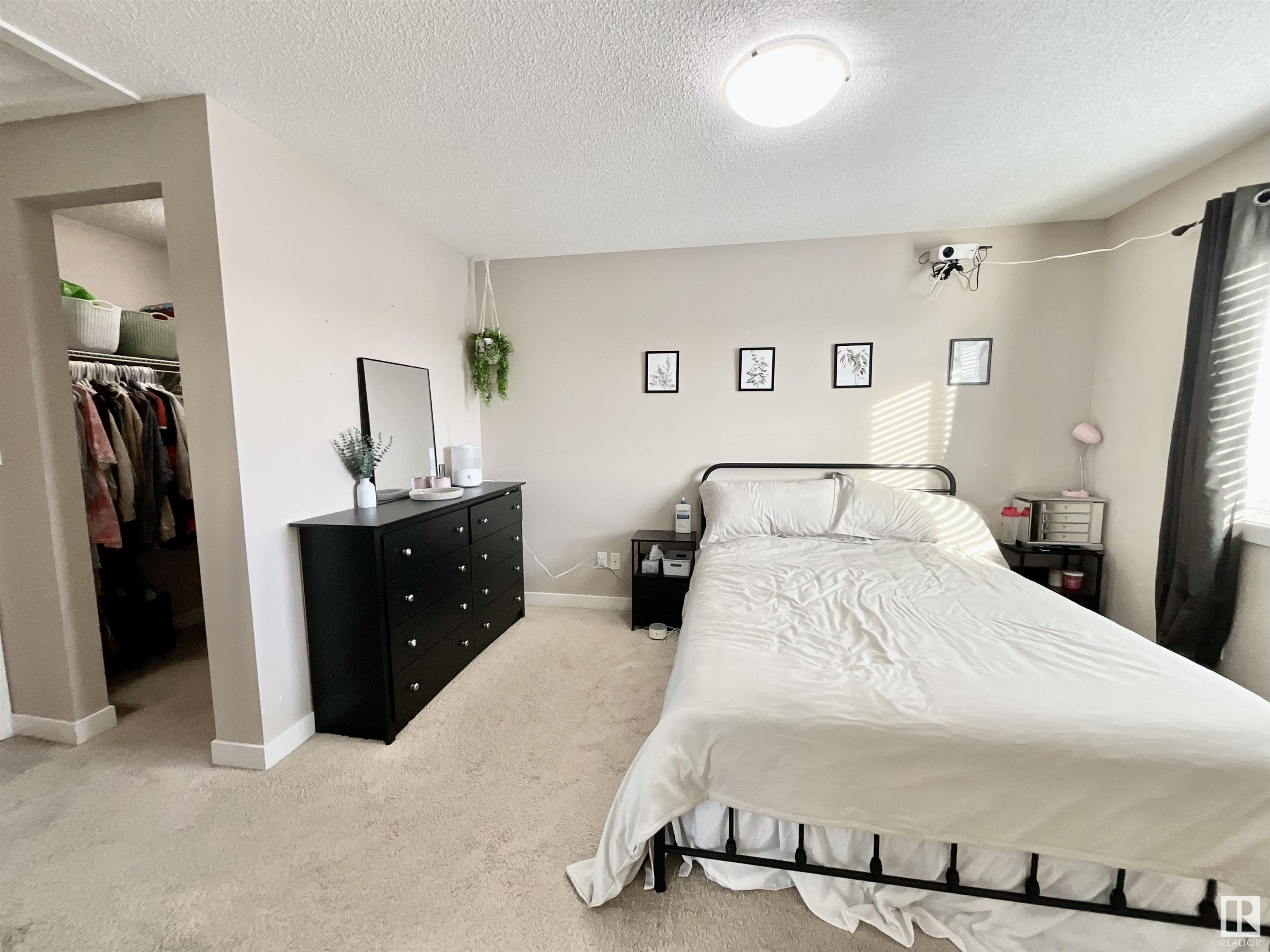      9747 221 ST NW , Edmonton,  ,T5T 4H7 ;  Listing Number: MLS E4420159