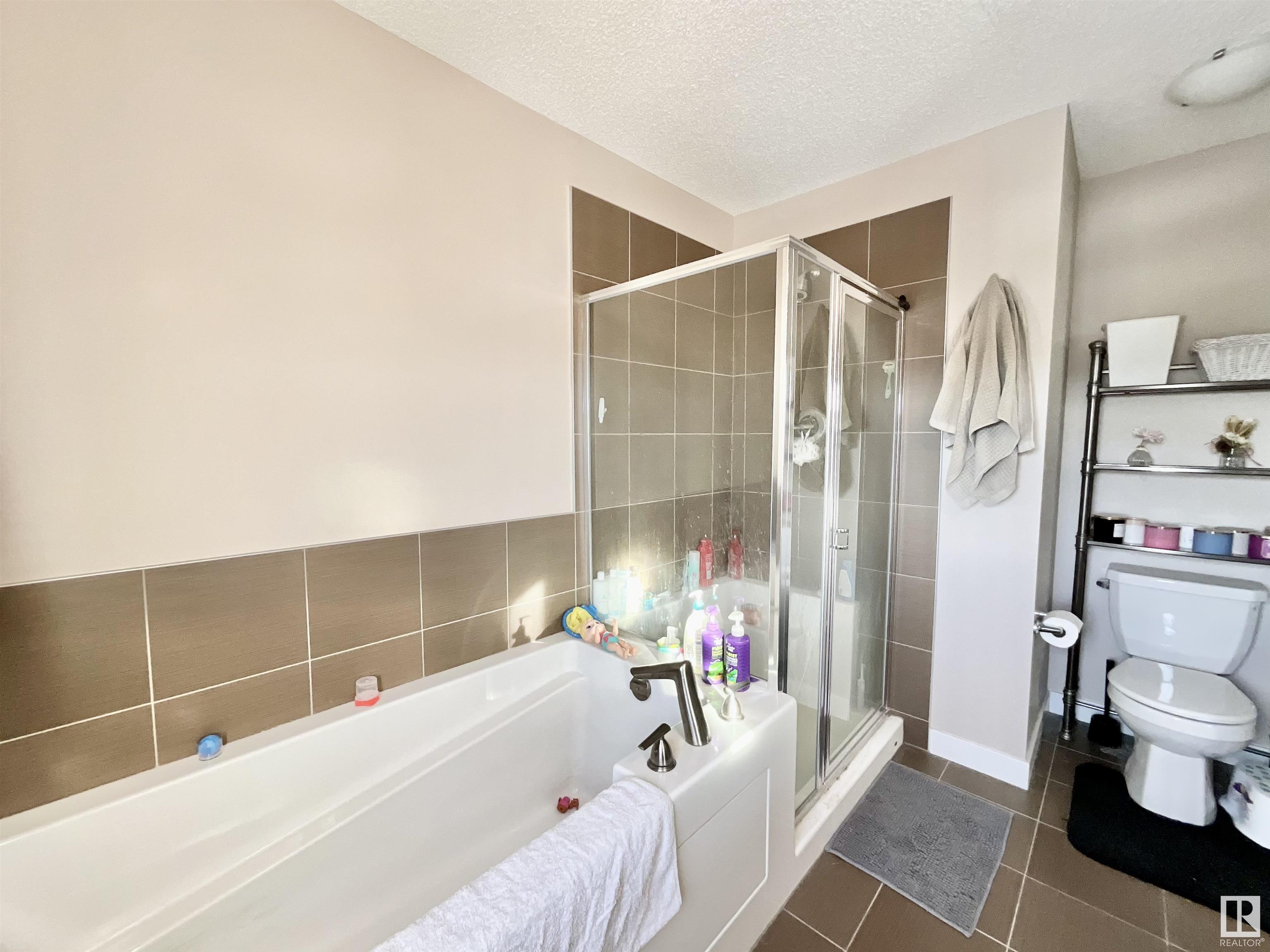      9747 221 ST NW , Edmonton,  ,T5T 4H7 ;  Listing Number: MLS E4420159