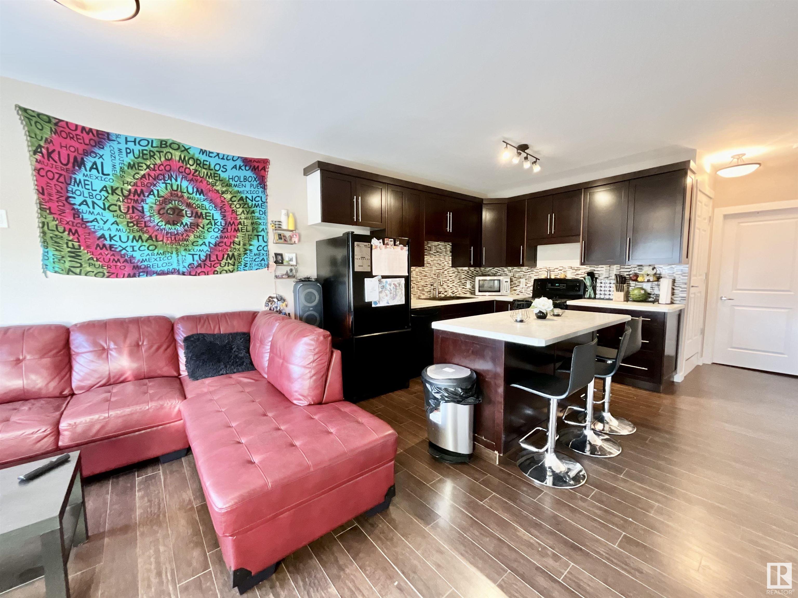      9747 221 ST NW , Edmonton,  ,T5T 4H7 ;  Listing Number: MLS E4420159