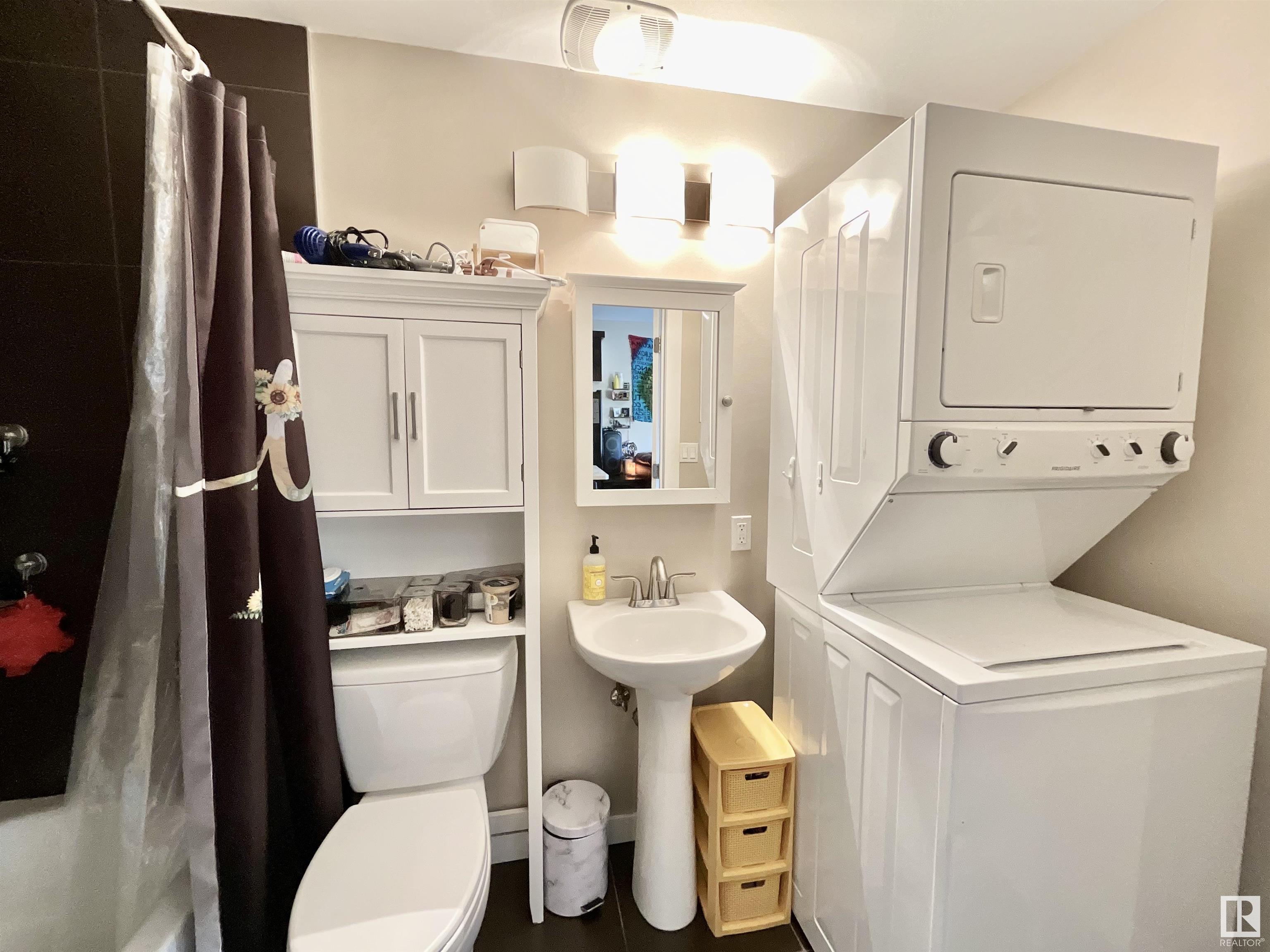      9747 221 ST NW , Edmonton,  ,T5T 4H7 ;  Listing Number: MLS E4420159