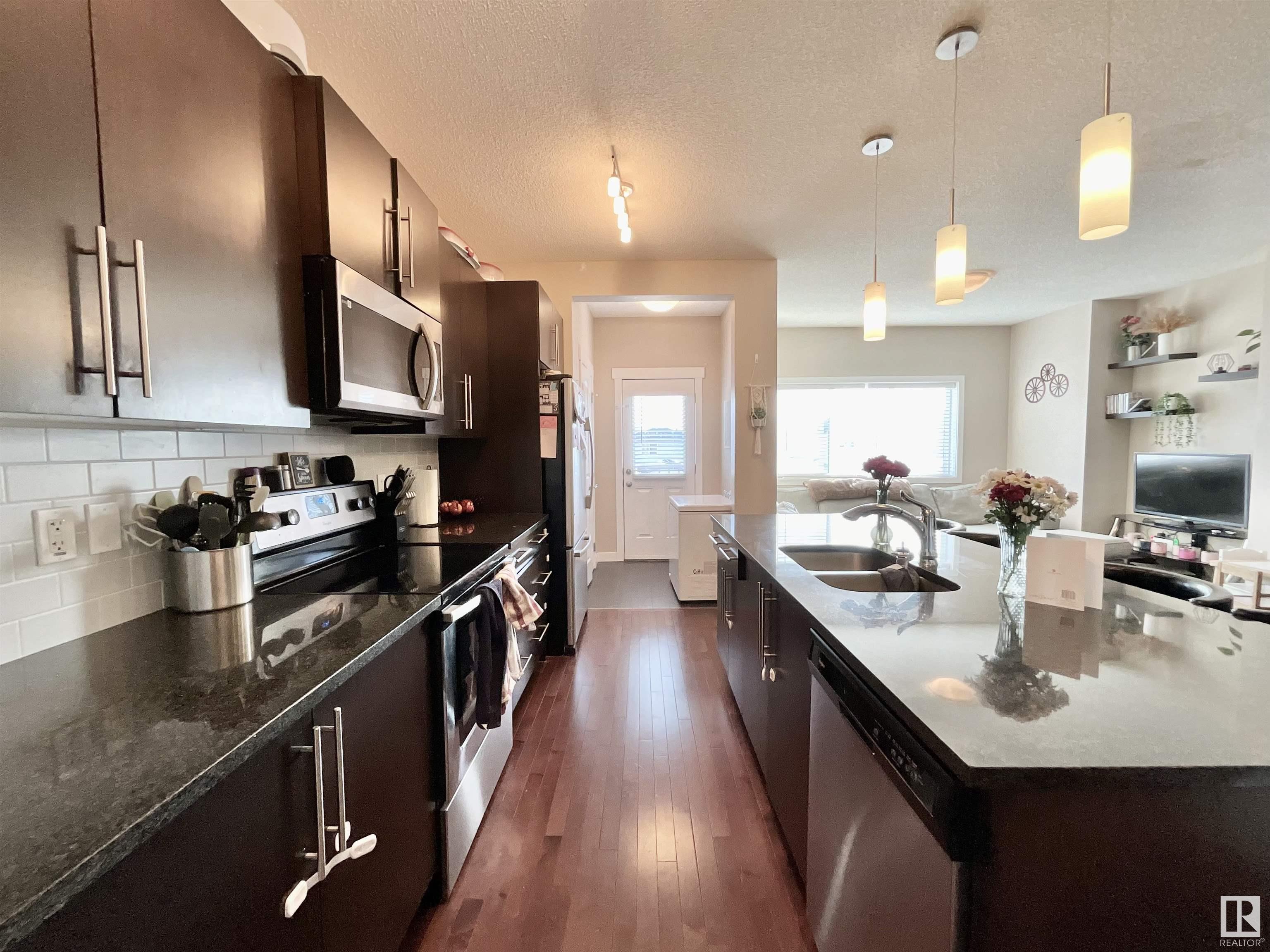      9747 221 ST NW , Edmonton,  ,T5T 4H7 ;  Listing Number: MLS E4420159