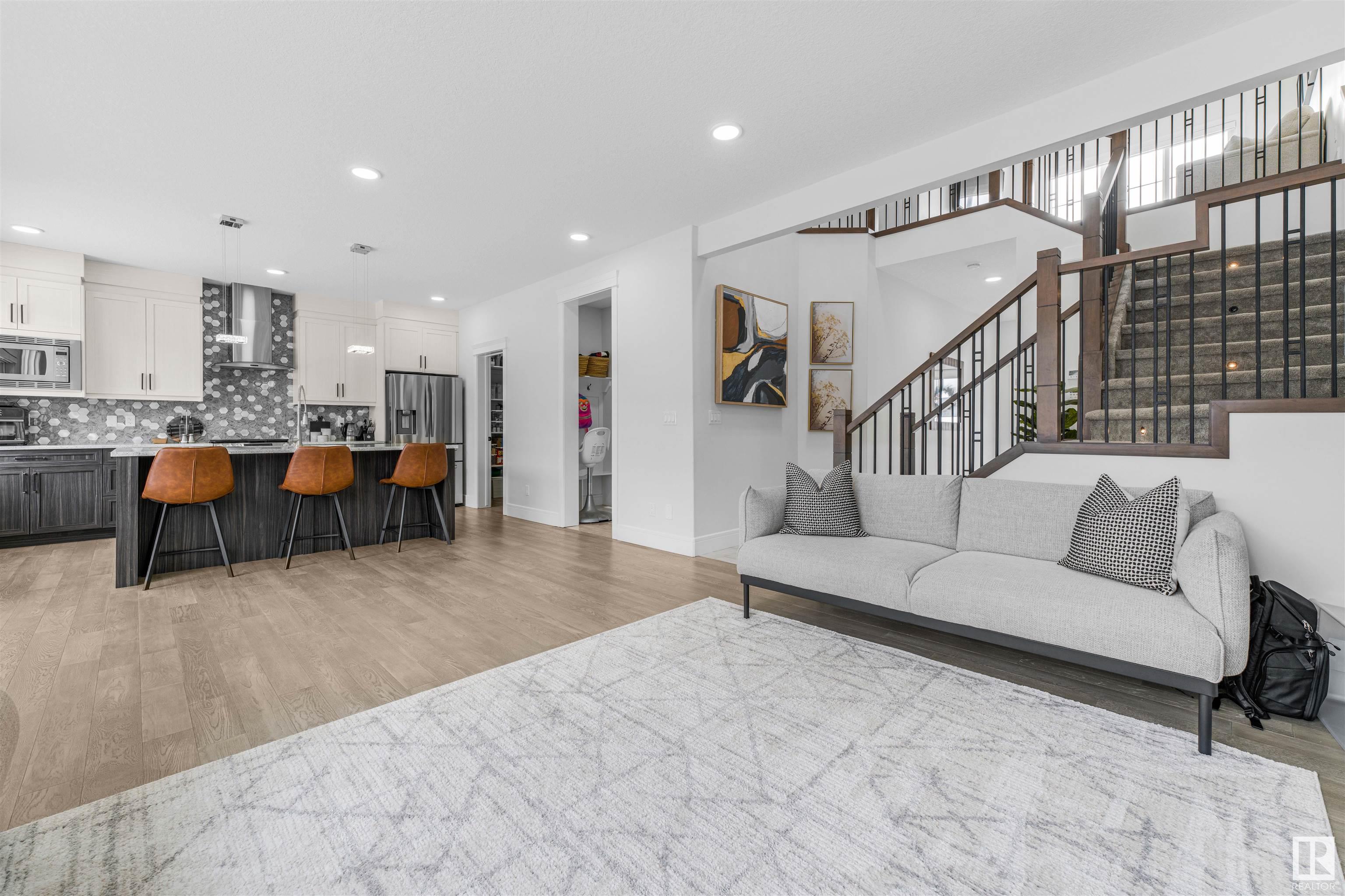      5844 KOOTOOK LI SW , Edmonton,  ,T6W 4K5 ;  Listing Number: MLS E4420171
