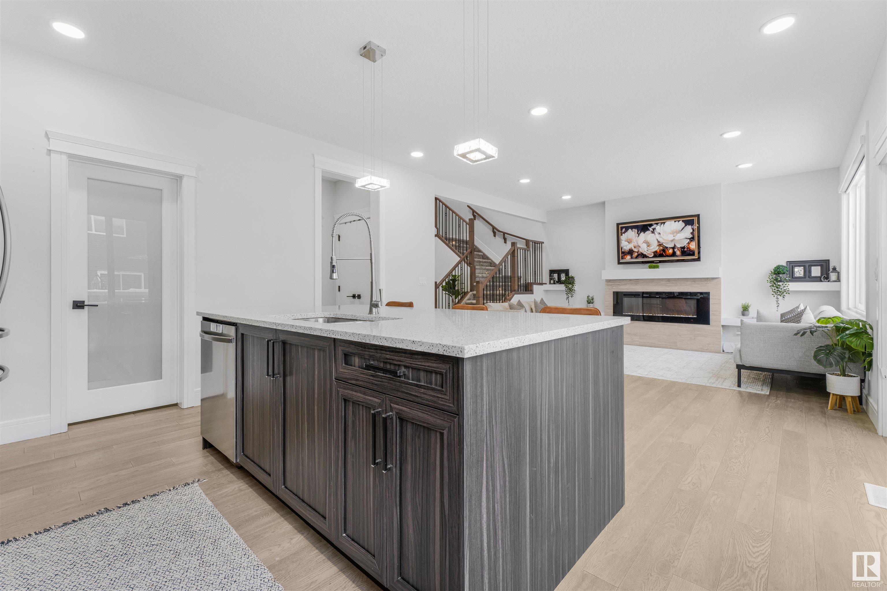      5844 KOOTOOK LI SW , Edmonton,  ,T6W 4K5 ;  Listing Number: MLS E4420171