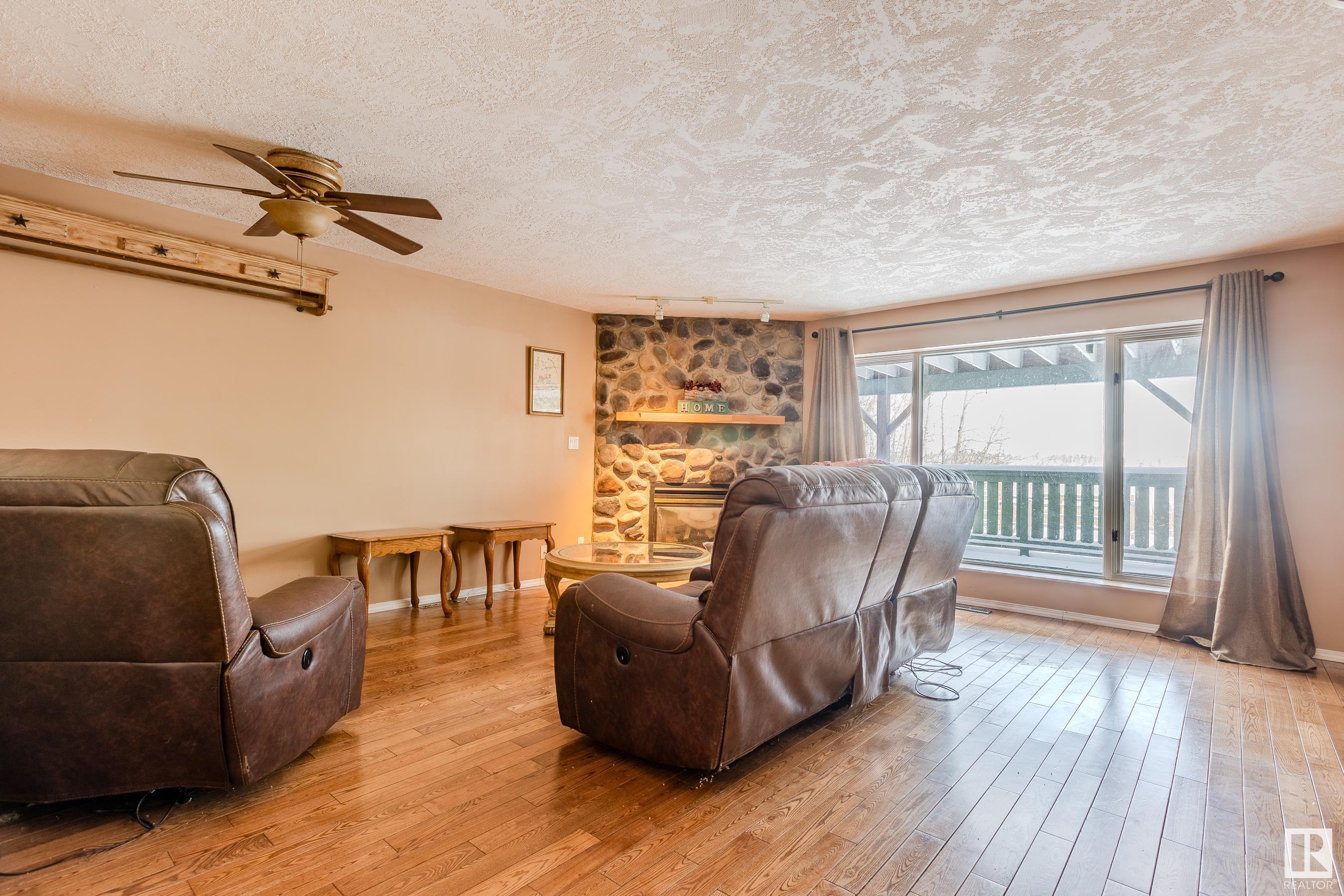      420 Lakeview DR , Rural Lac Ste. Anne County,  ,T0E 1V0 ;  Listing Number: MLS E4420174