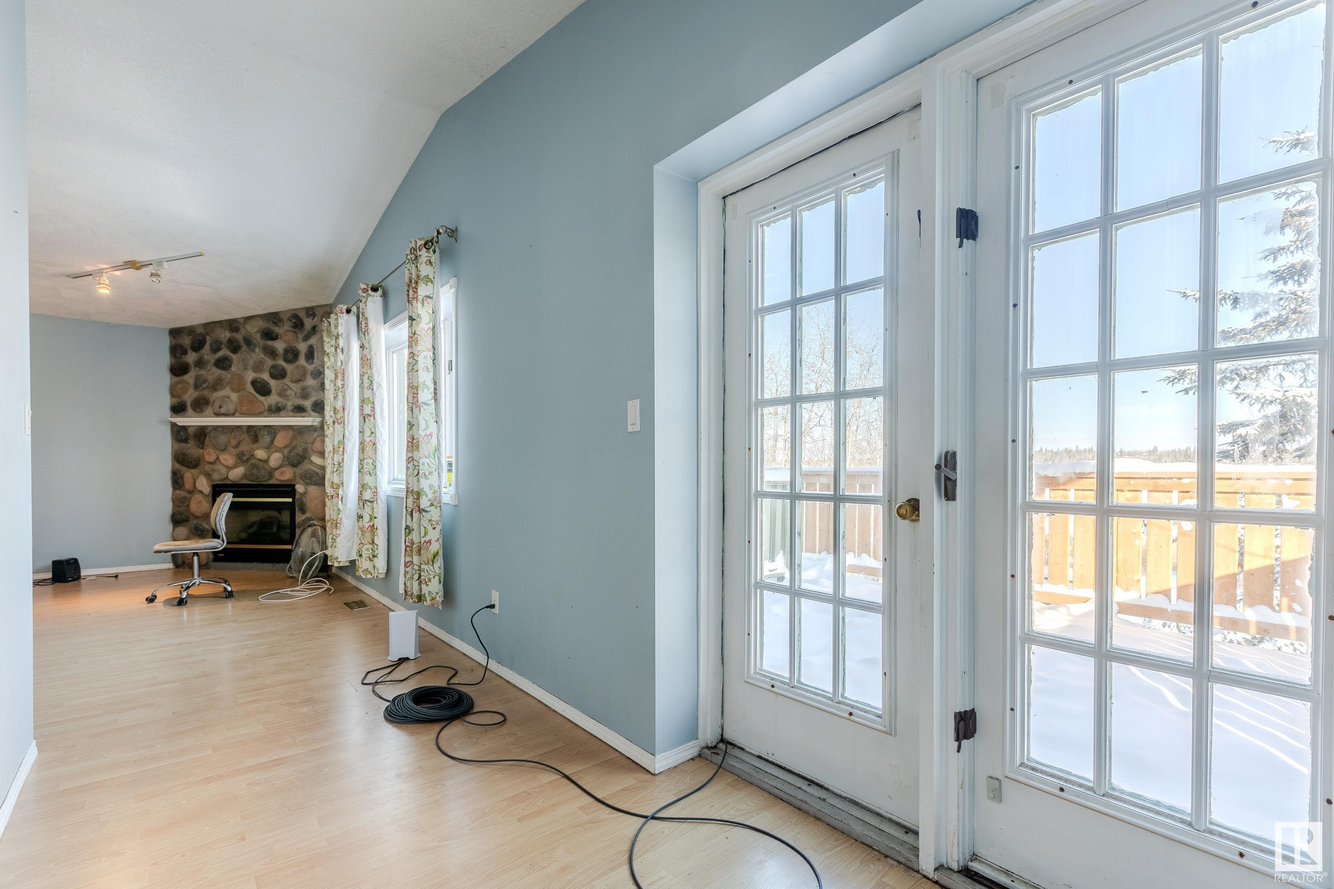     420 Lakeview DR , Rural Lac Ste. Anne County,  ,T0E 1V0 ;  Listing Number: MLS E4420174