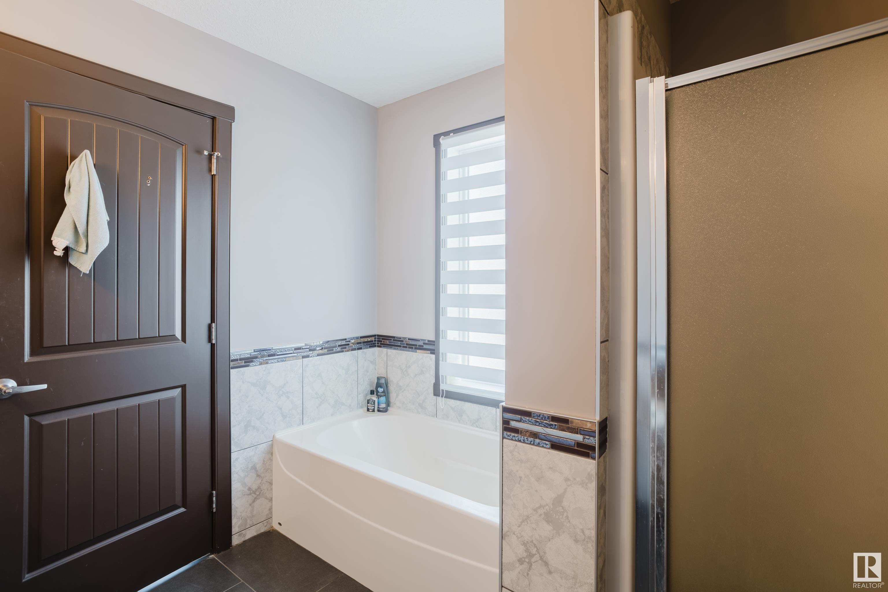      10 MERIDIAN CL , Stony Plain,  ,T7Z 0B4 ;  Listing Number: MLS E4420186