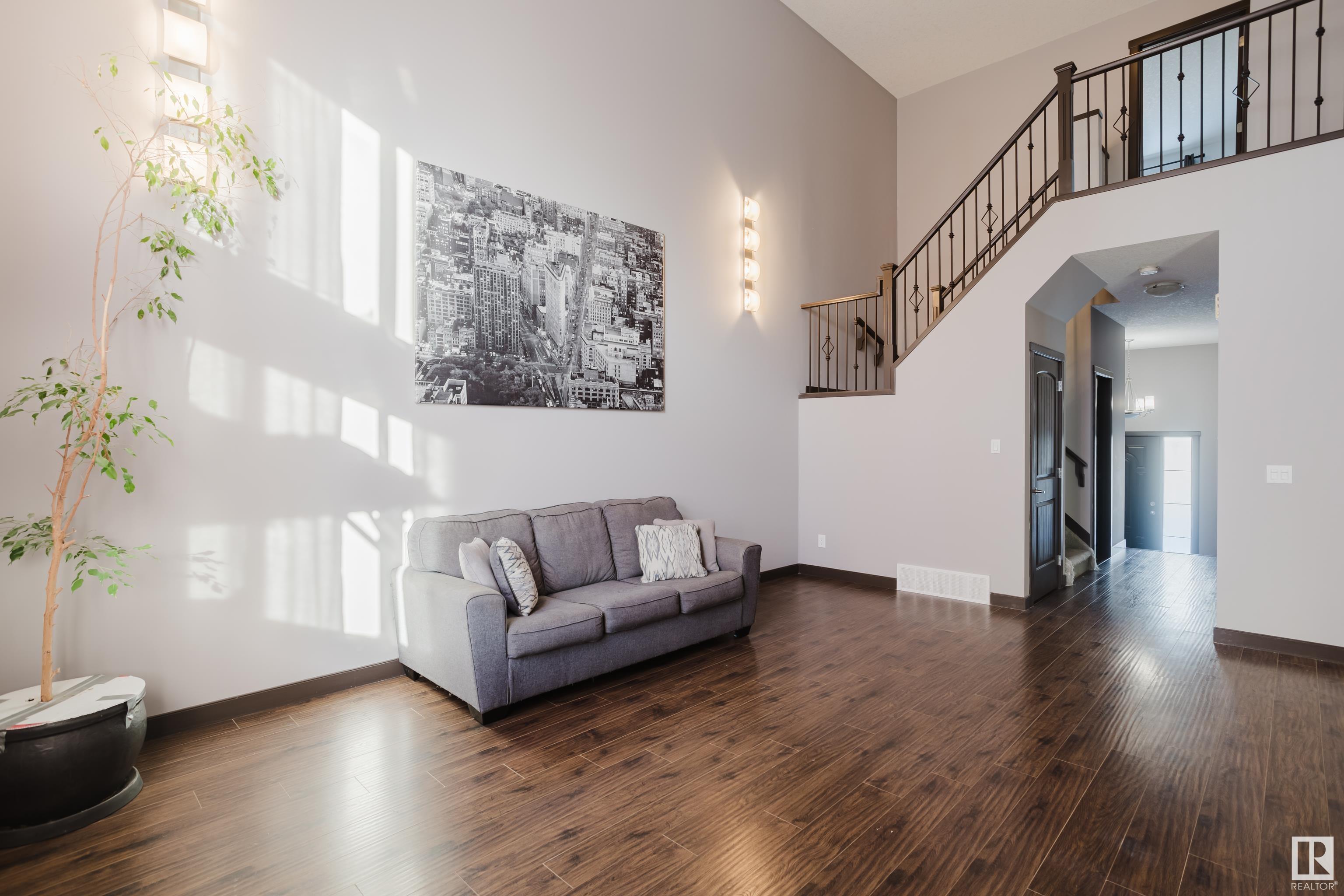      10 MERIDIAN CL , Stony Plain,  ,T7Z 0B4 ;  Listing Number: MLS E4420186