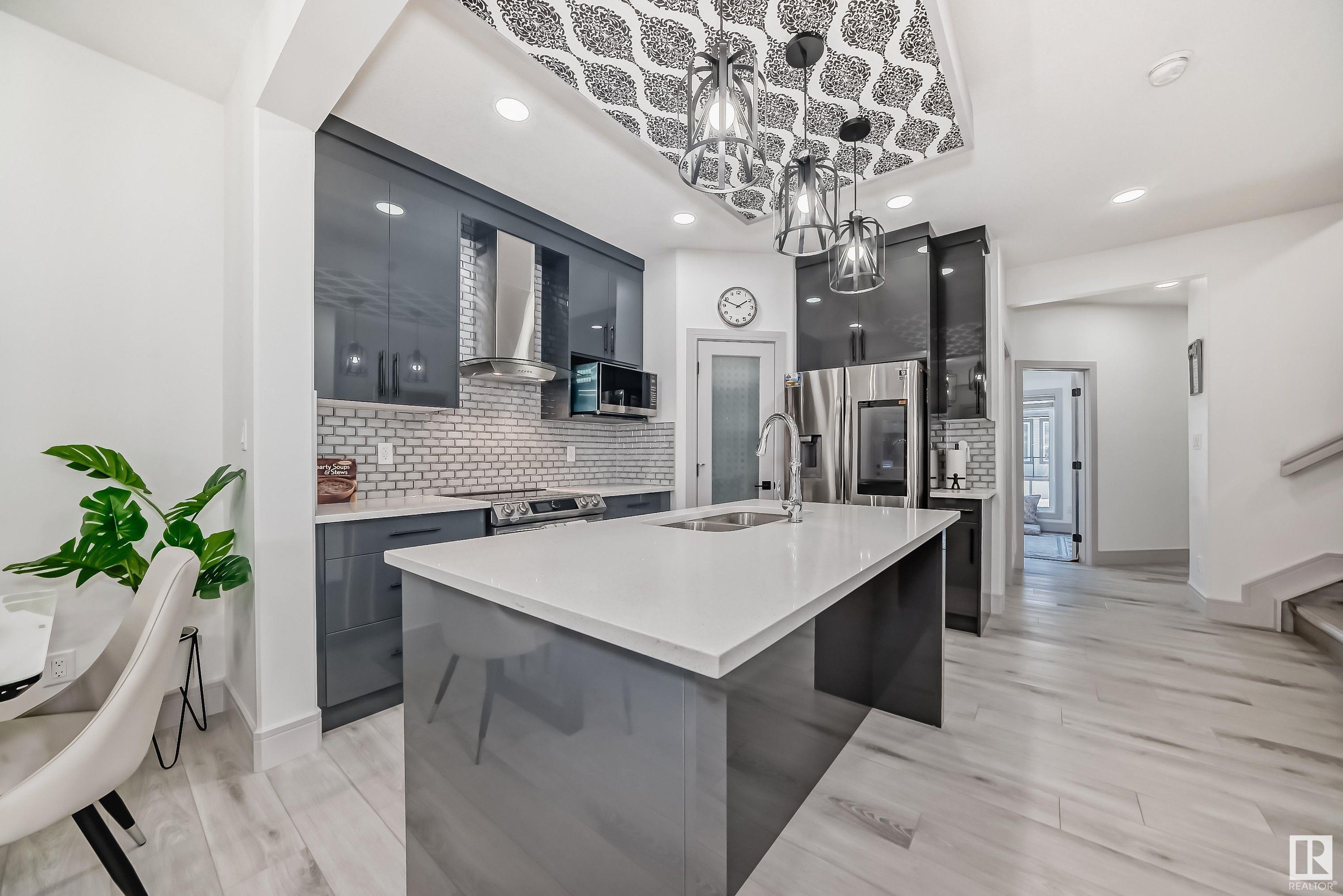      1716 25 ST NW , Edmonton,  ,T6T 2J1 ;  Listing Number: MLS E4420190