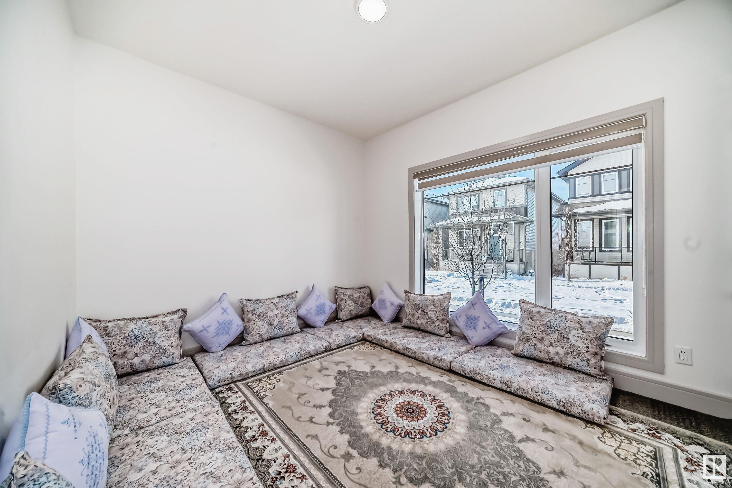      1716 25 ST NW , Edmonton,  ,T6T 2J1 ;  Listing Number: MLS E4420190