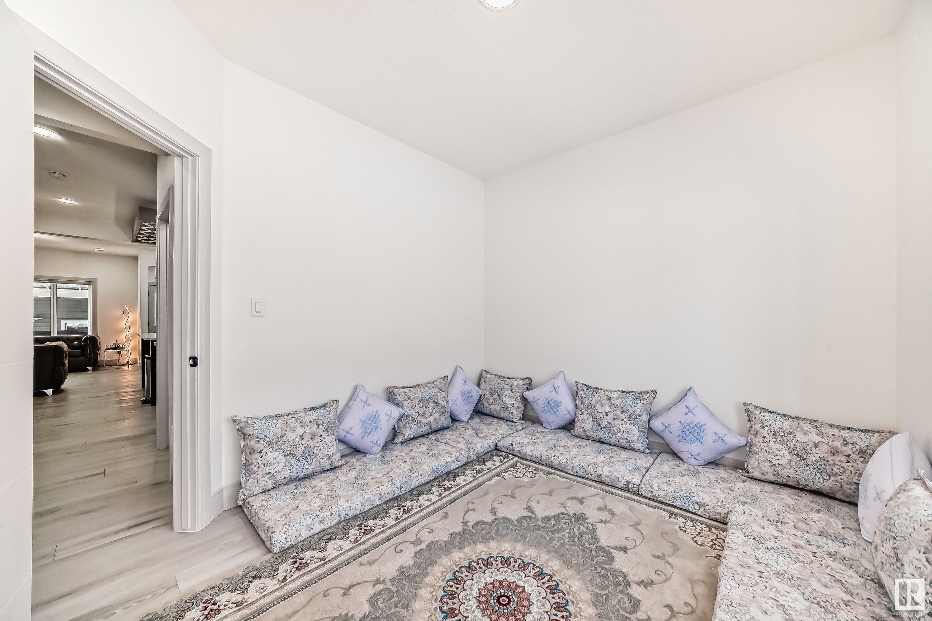      1716 25 ST NW , Edmonton,  ,T6T 2J1 ;  Listing Number: MLS E4420190